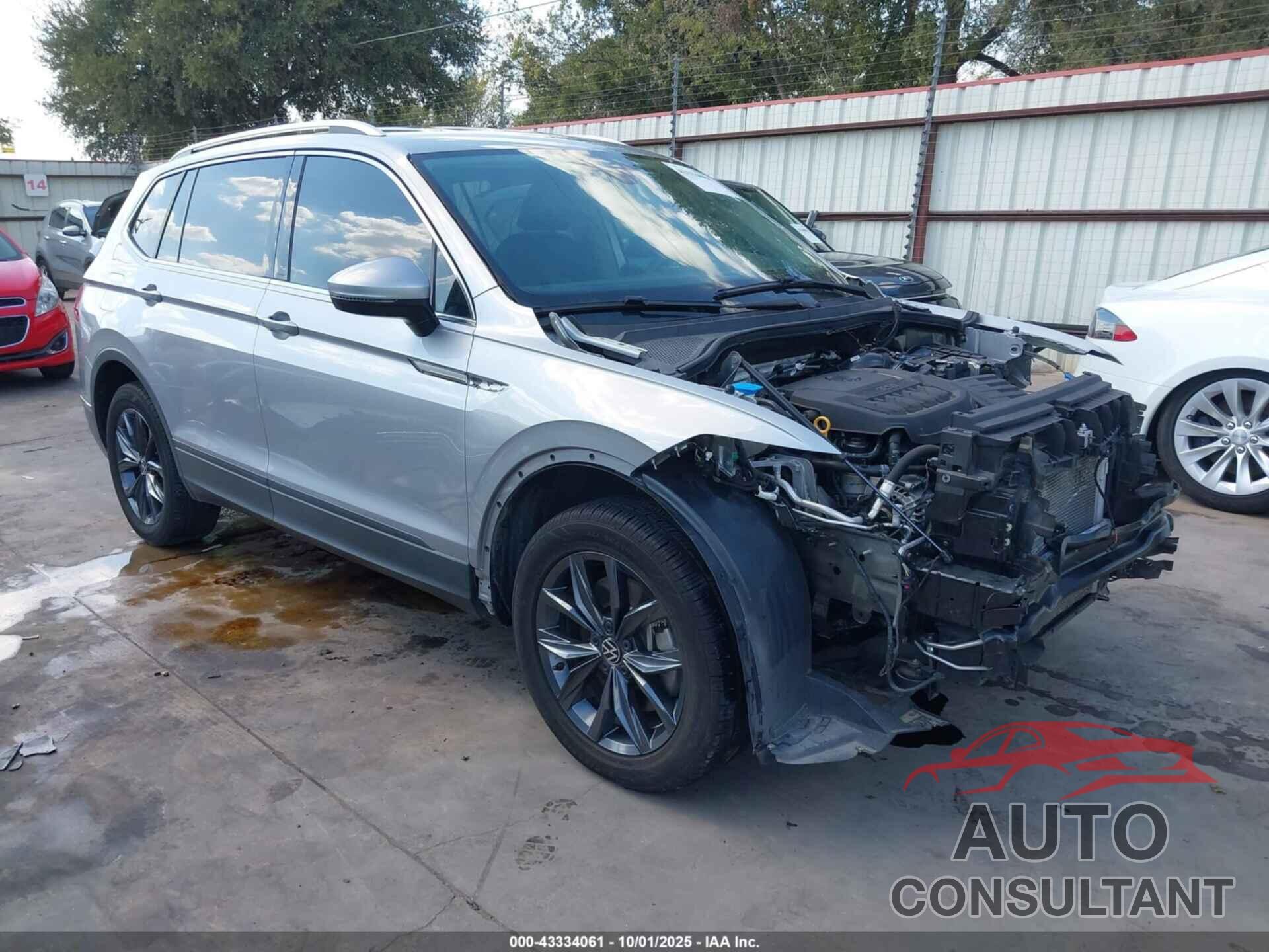 VOLKSWAGEN TIGUAN 2023 - 3VV3B7AX0PM006918