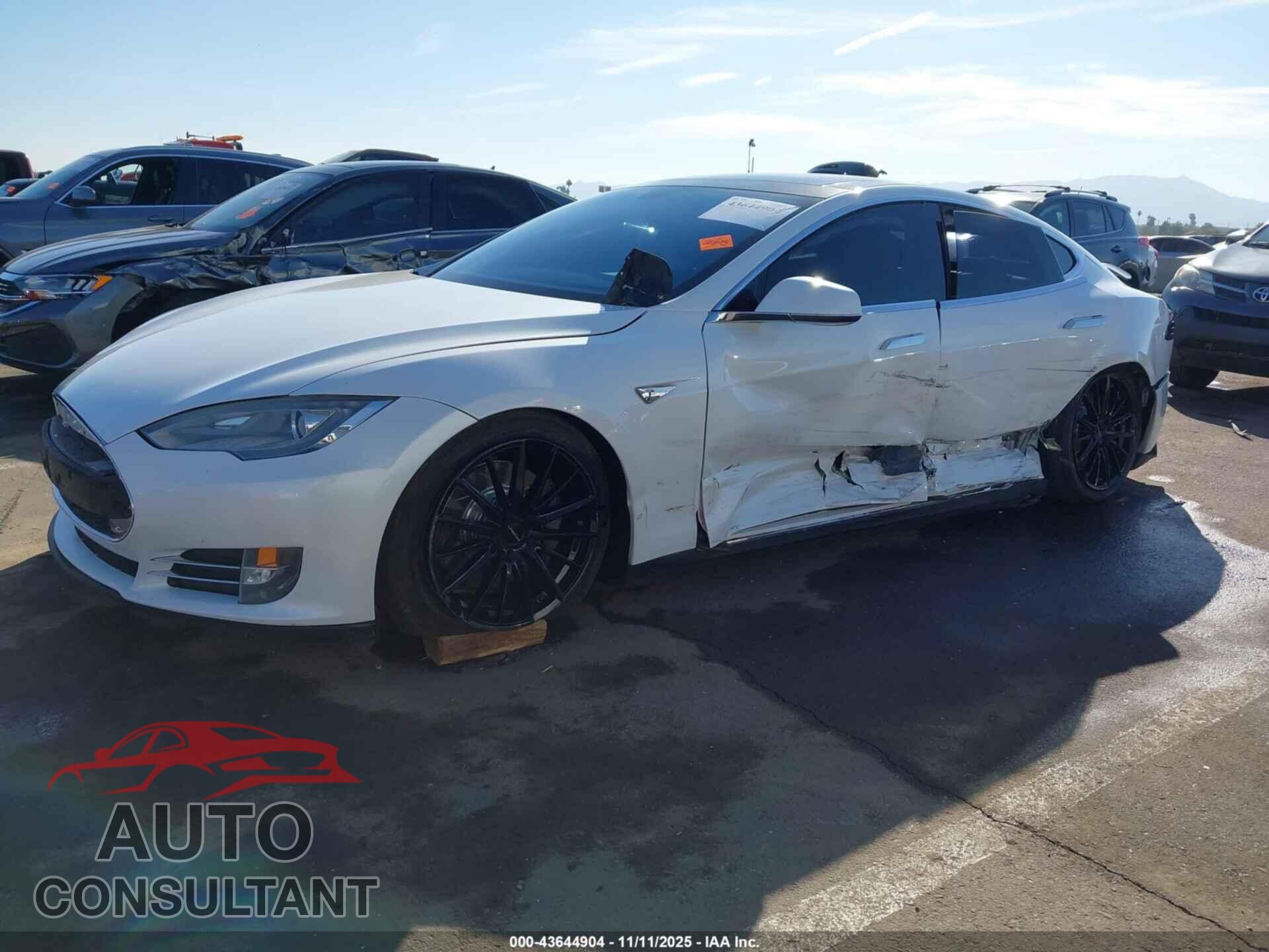TESLA MODEL S 2012 - 5YJSA1DN6CFS00369