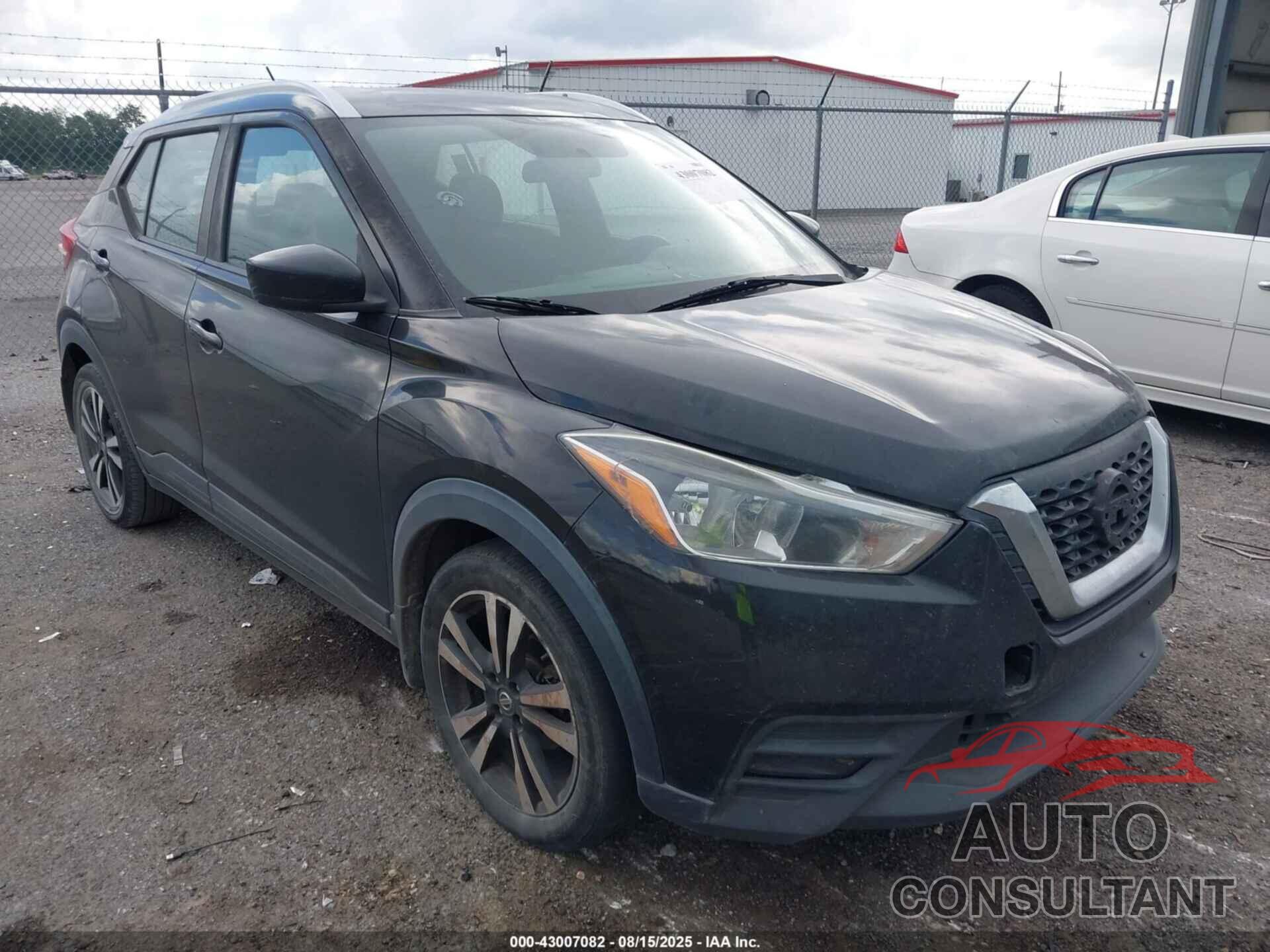 NISSAN KICKS 2018 - 3N1CP5CU7JL513127