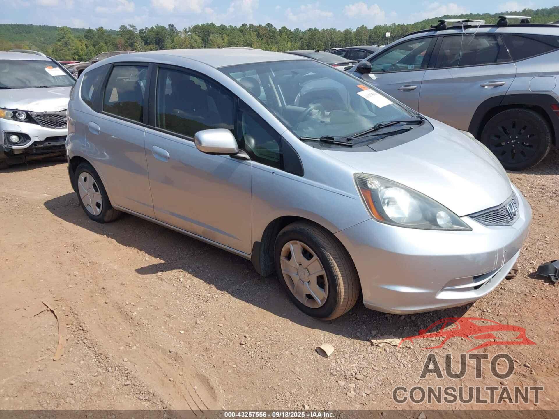 HONDA FIT 2012 - JHMGE8H36CC028769