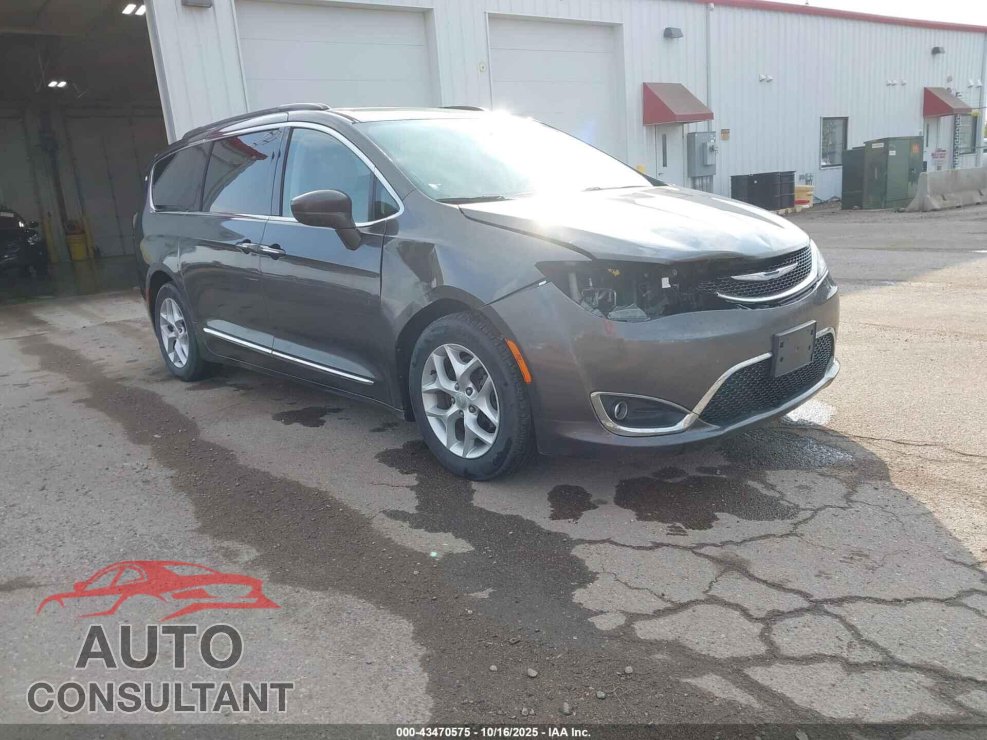 CHRYSLER PACIFICA 2017 - 2C4RC1BG3HR501318