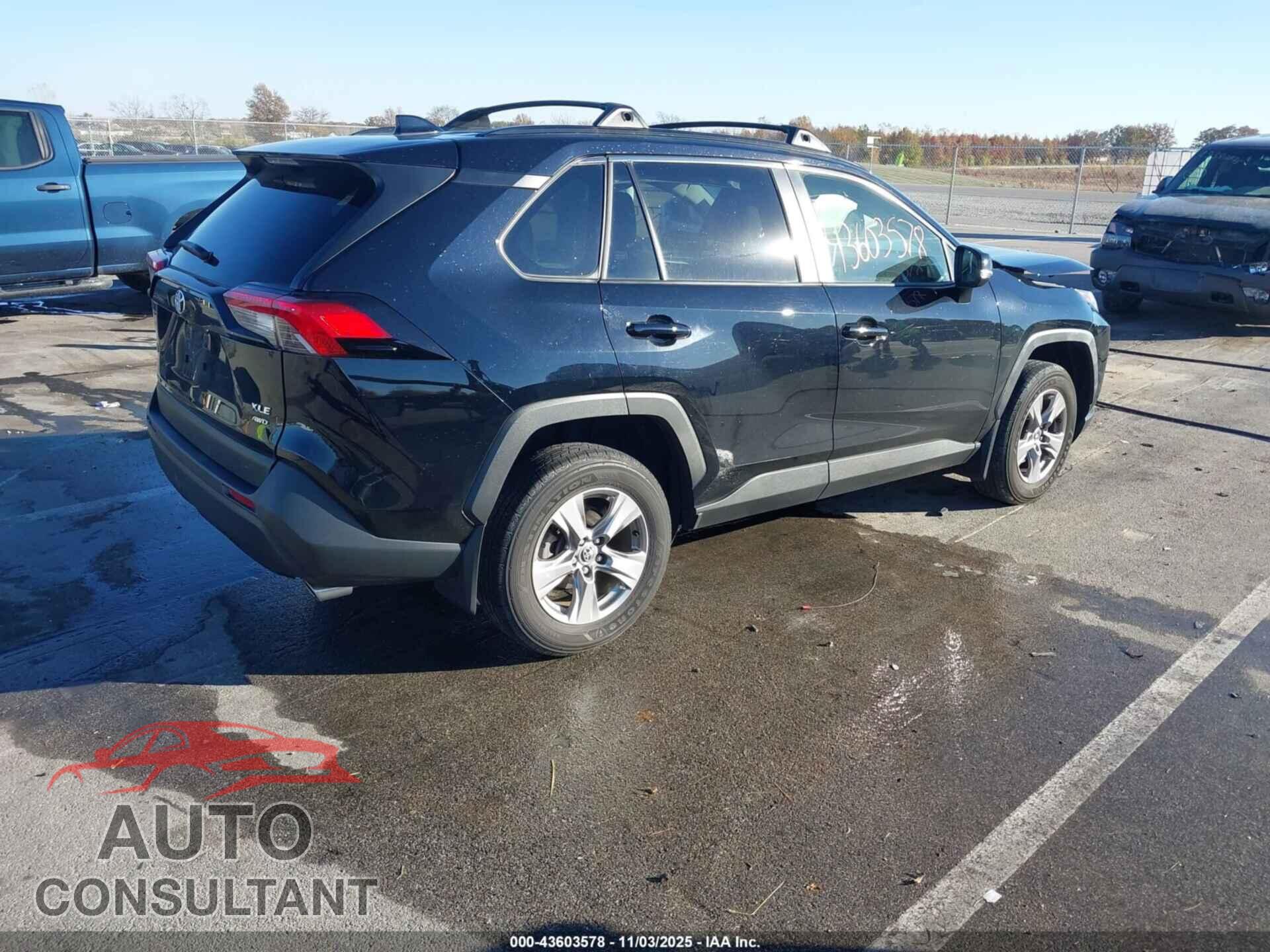 TOYOTA RAV4 2023 - JTMP1RFVXPD095494