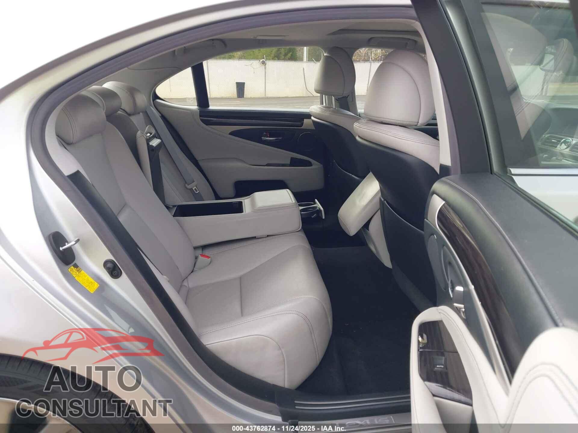 LEXUS LS 460 2015 - JTHBL5EF0F5134365
