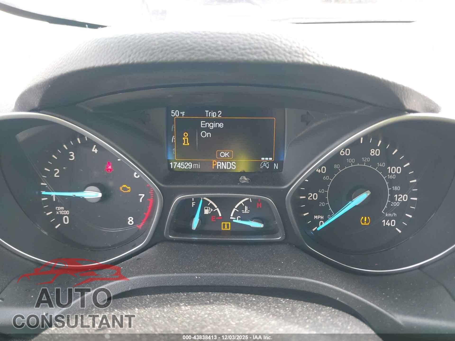 FORD ESCAPE 2017 - 1FMCU0GD7HUB82435