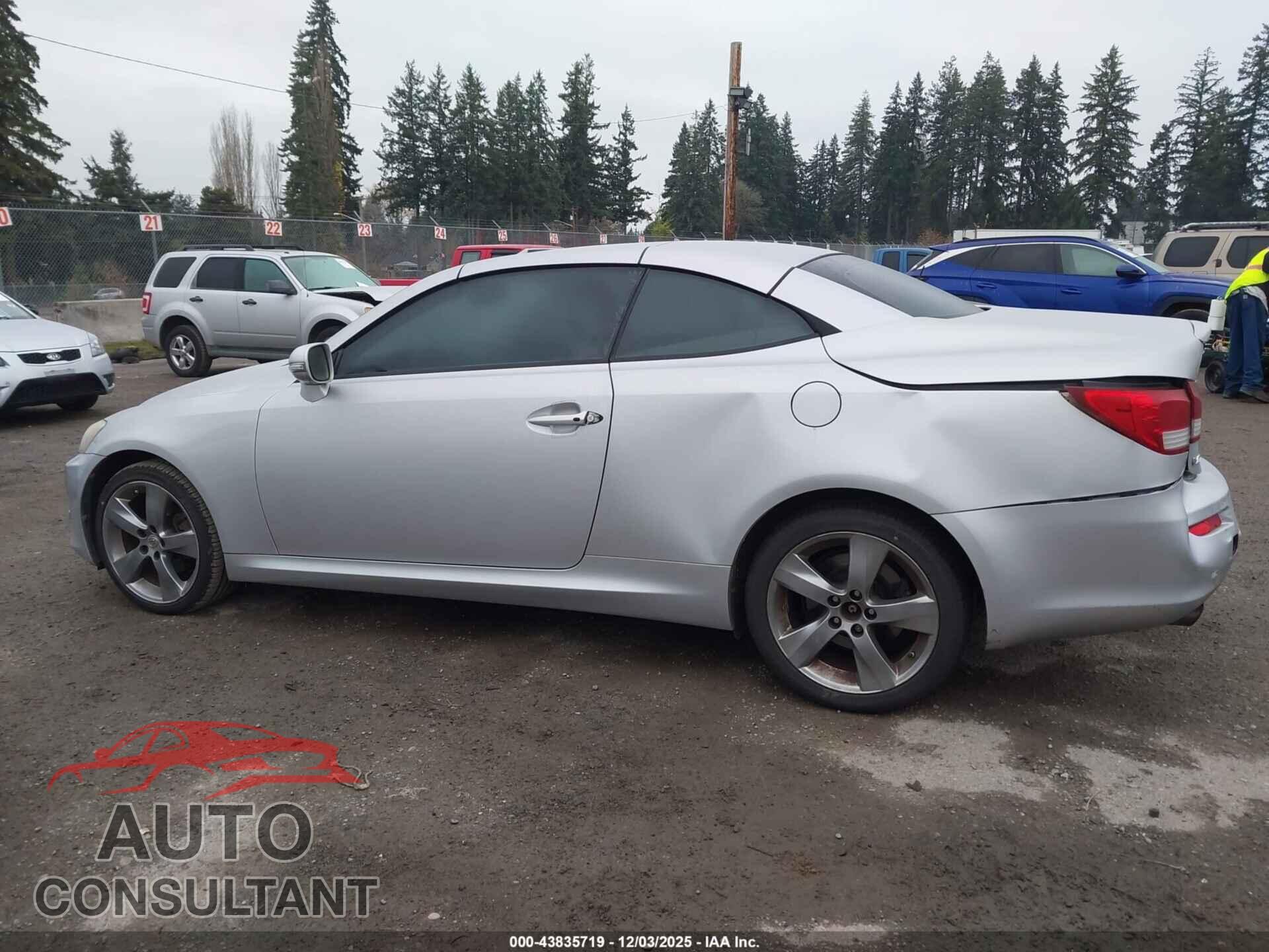 LEXUS IS 250C 2010 - JTHFF2C22A2504927