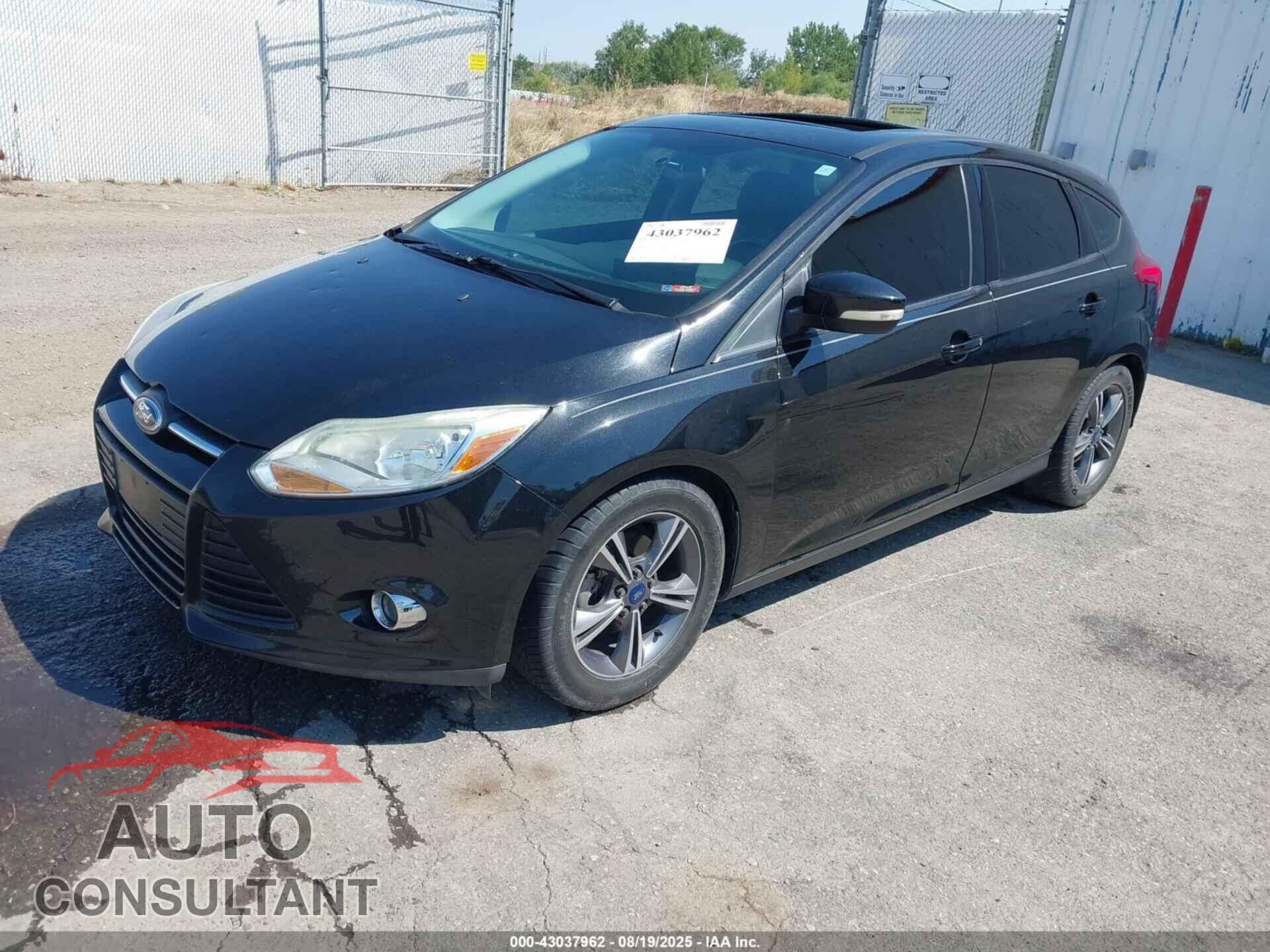 FORD FOCUS 2014 - 1FADP3K21EL437580