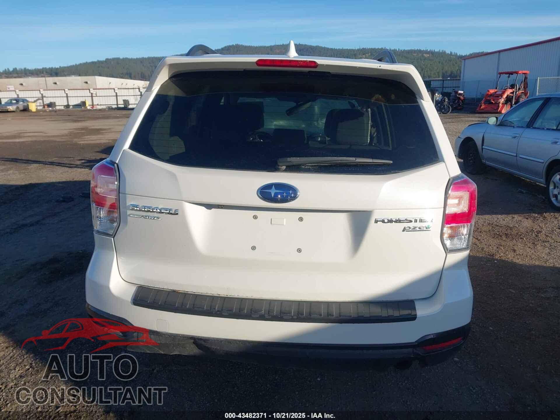 SUBARU FORESTER 2017 - JF2SJAJC3HH504318