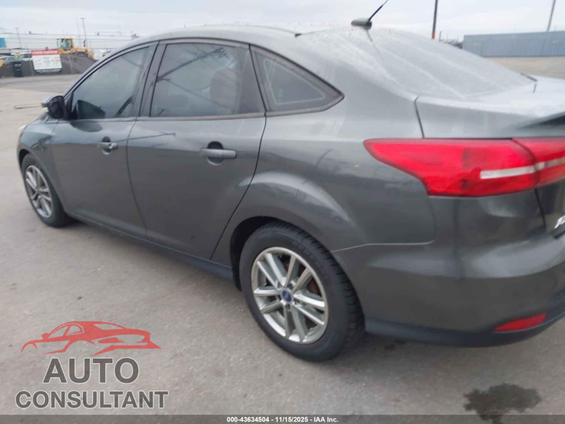 FORD FOCUS 2017 - 1FADP3F20HL271650