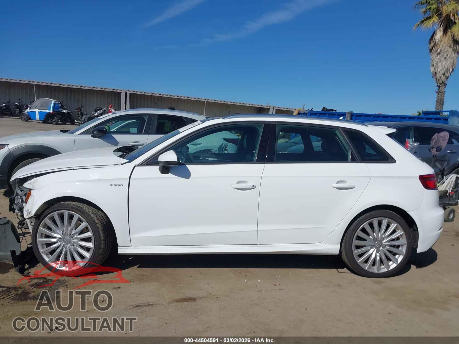 AUDI A3 E-TRON 2017 - WAUUPBFF8HA041161