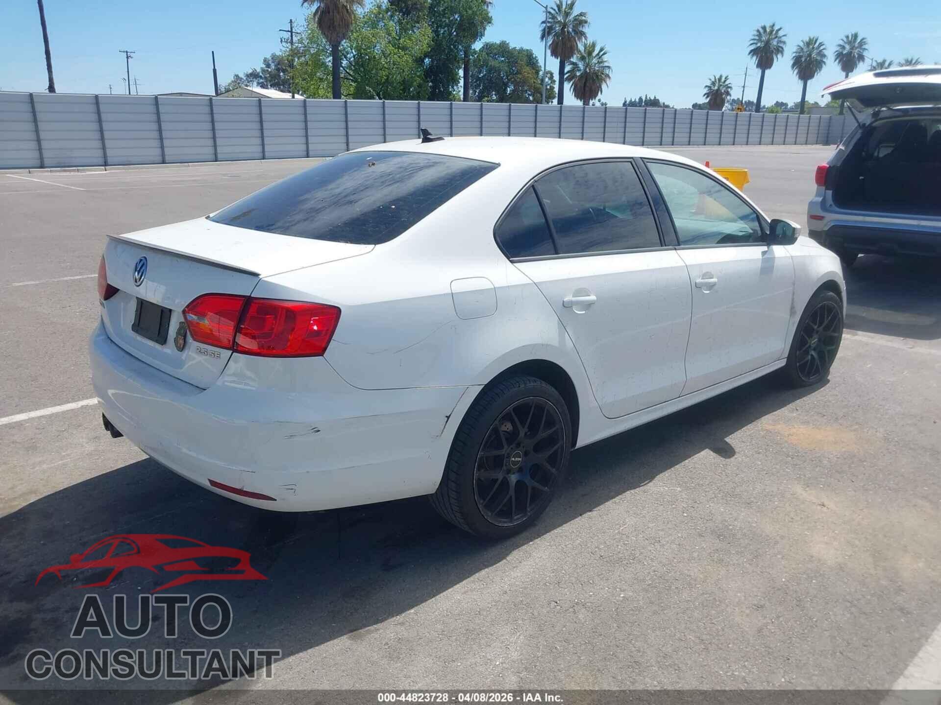 VOLKSWAGEN JETTA 2012 - 3VWDX7AJ6CM385446