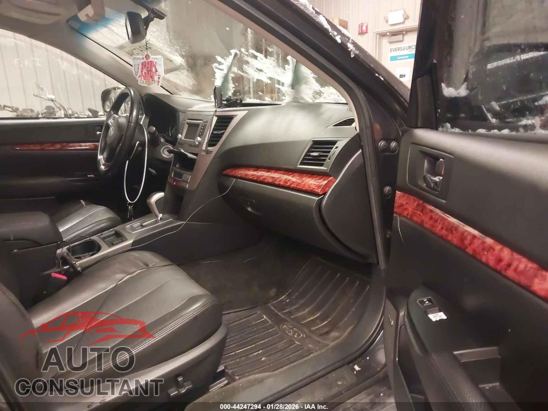 SUBARU OUTBACK 2012 - 4S4BRBKC8C3250067