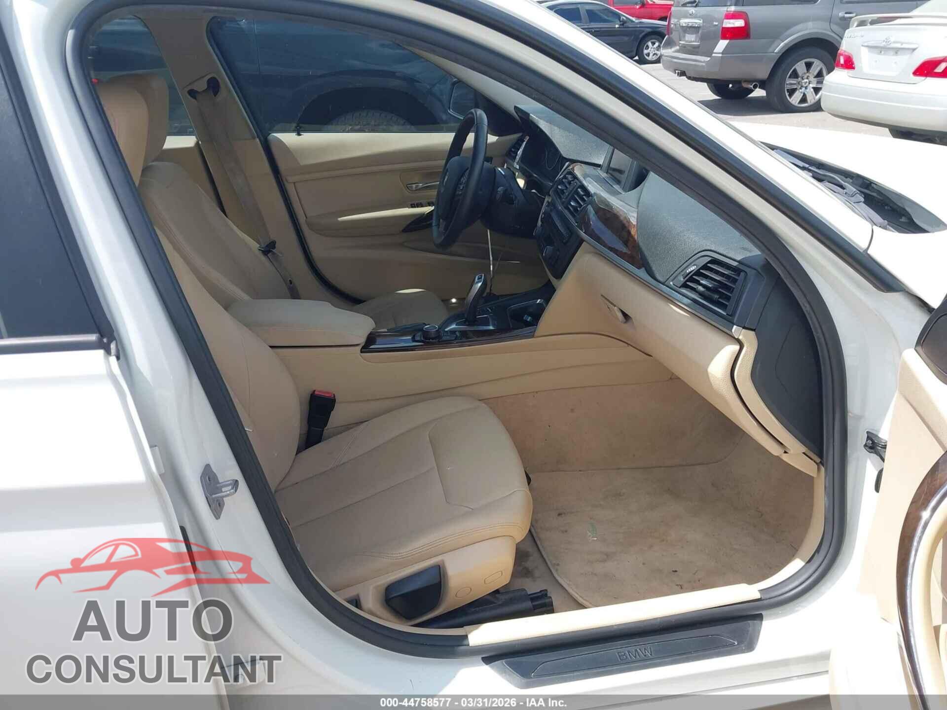 BMW 320I 2015 - WBA3B1G56FNT04490