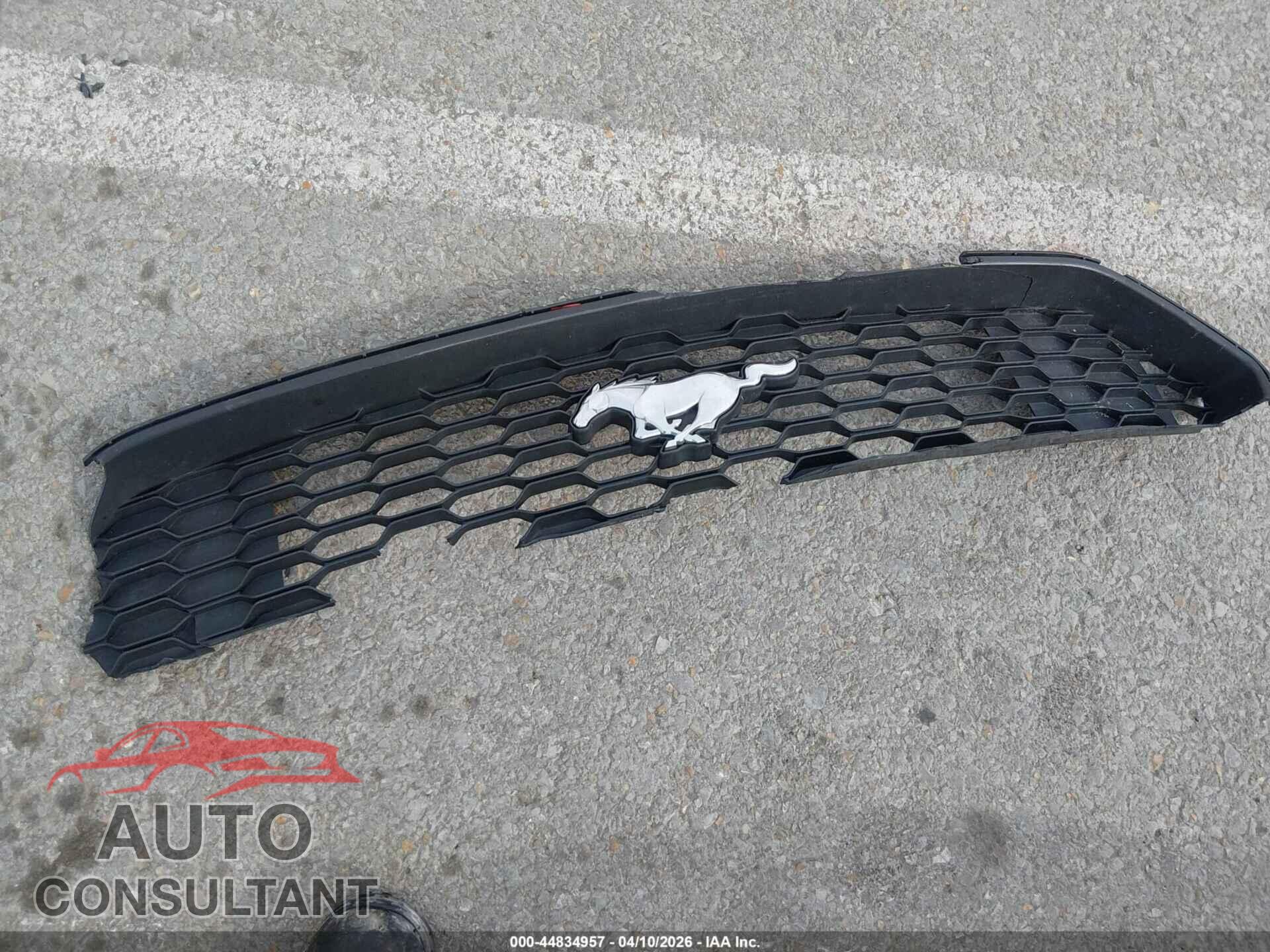 FORD MUSTANG 2023 - 1FATP8UH5P5103473
