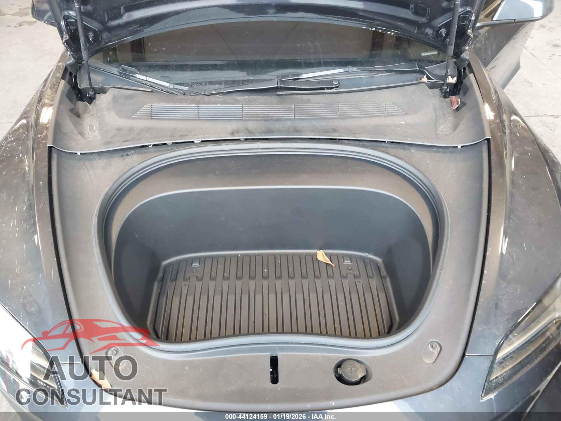 TESLA MODEL 3 2025 - 5YJ3E1EB6SF927992