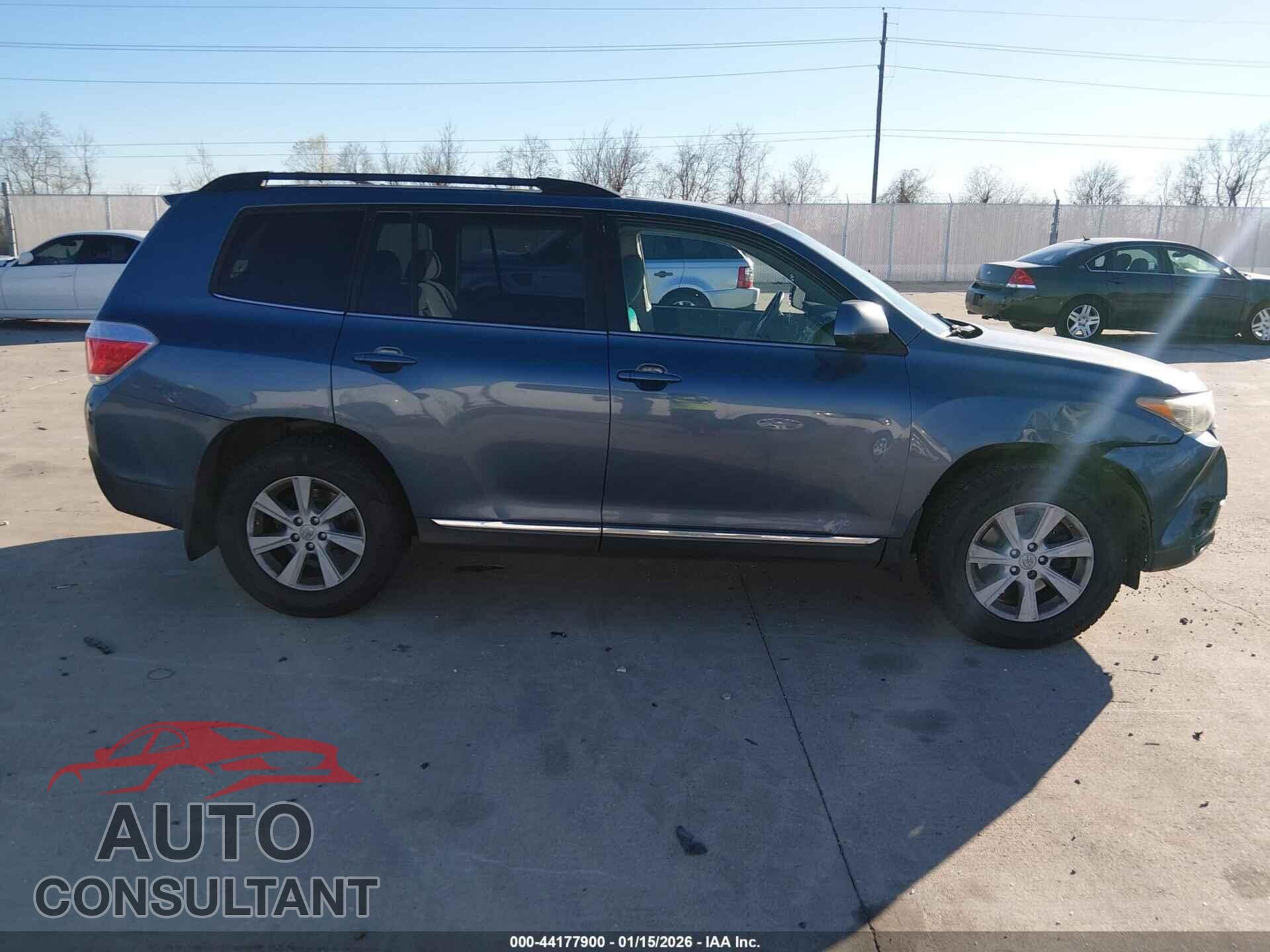 TOYOTA HIGHLANDER 2013 - 5TDBK3EH8DS218578
