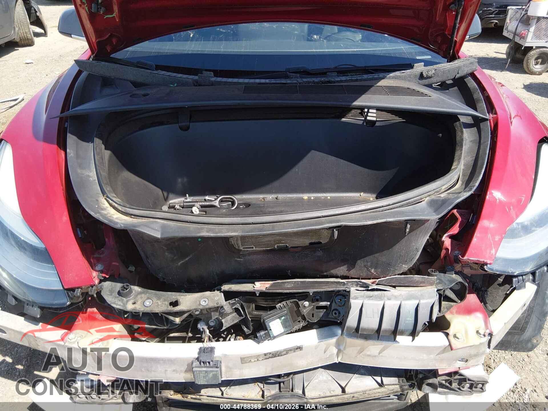 TESLA MODEL 3 2018 - 5YJ3E1EB0JF093538