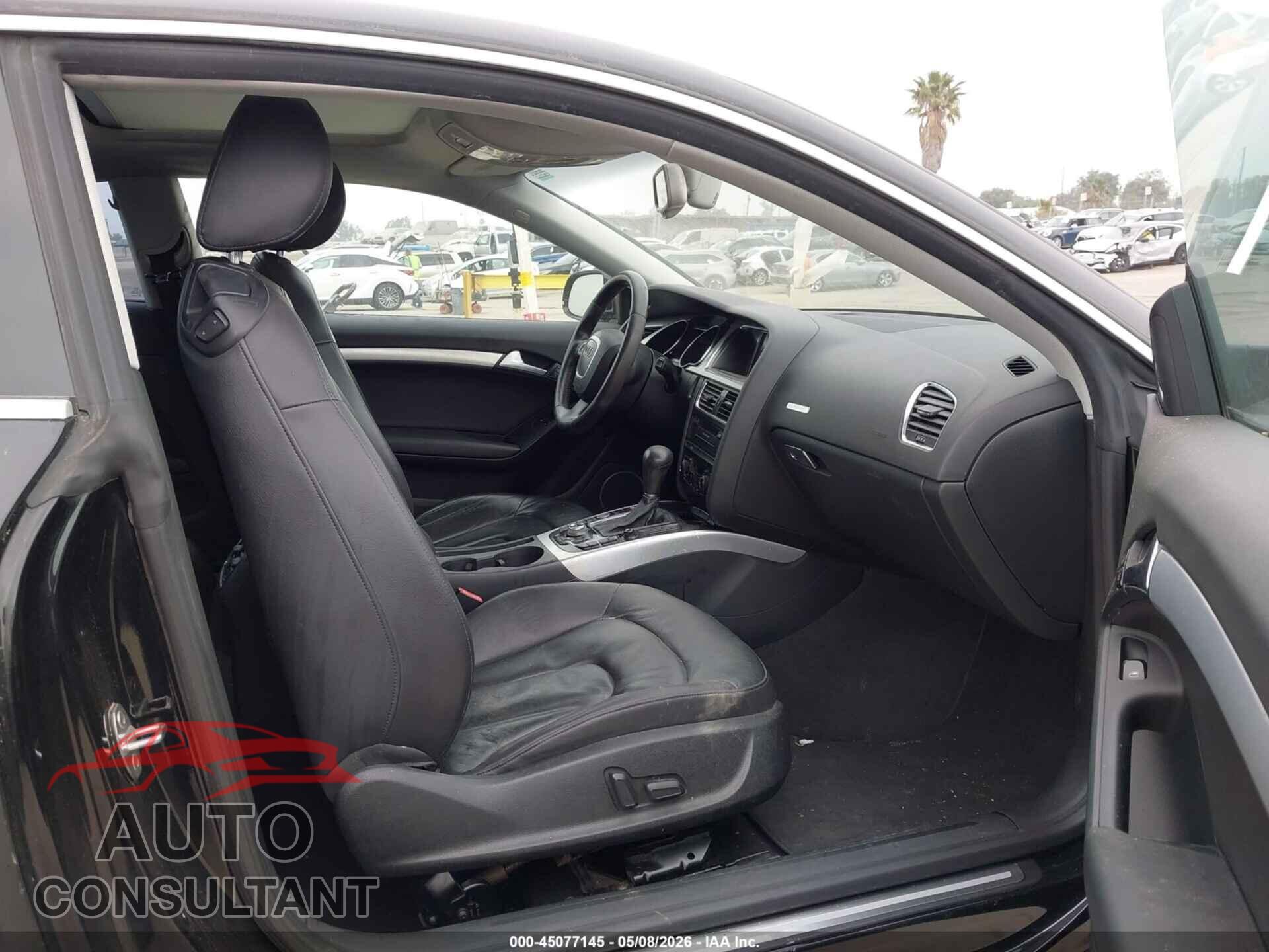 AUDI A5 2012 - WAULFAFR1CA003072