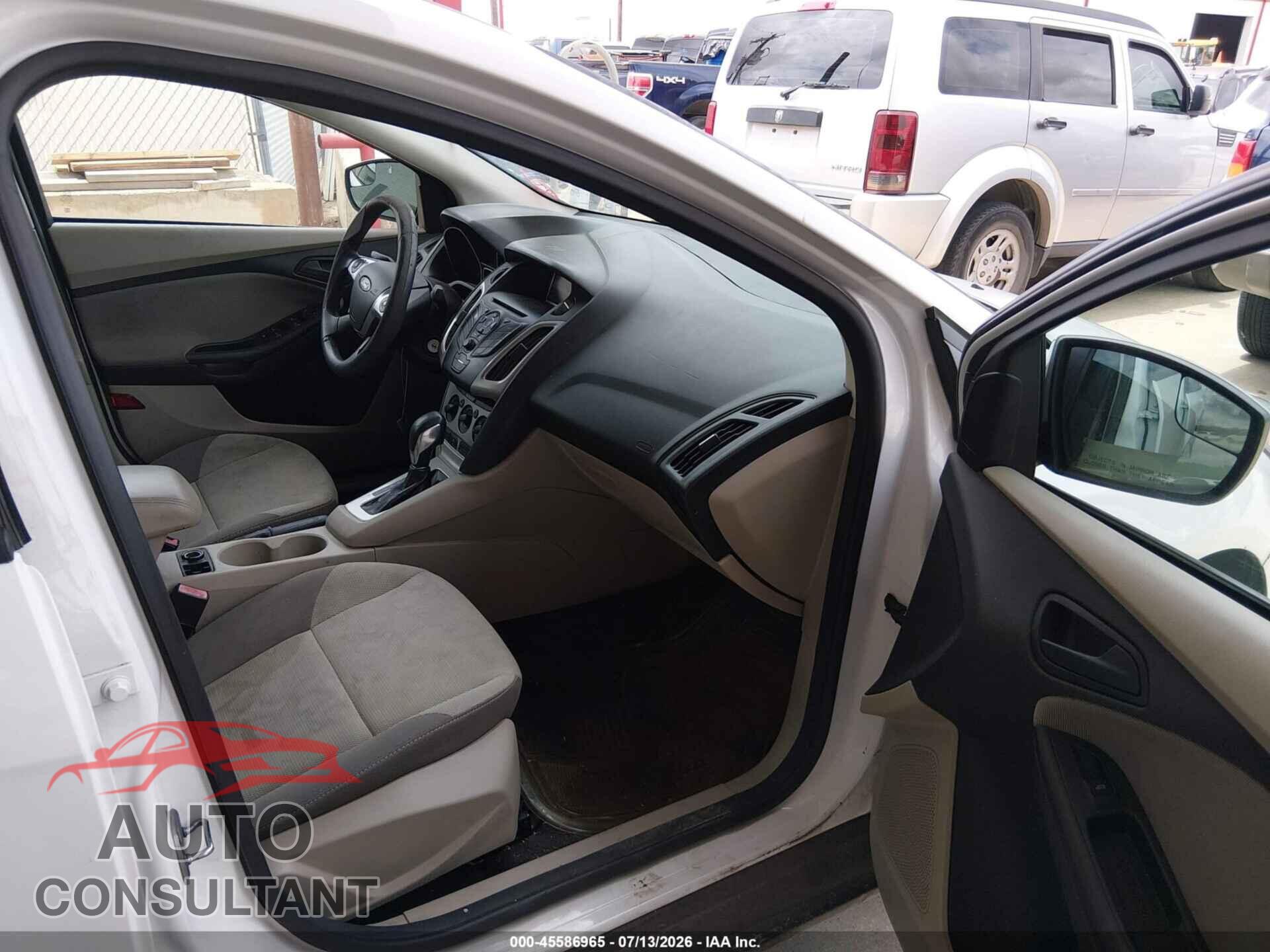 FORD FOCUS 2012 - 1FAHP3F22CL455899