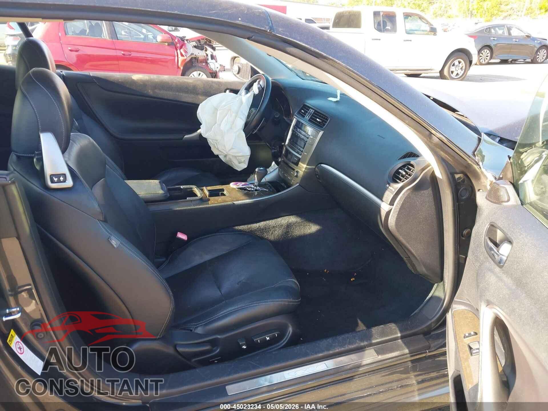 LEXUS IS 250C 2011 - JTHFF2C23B2519356