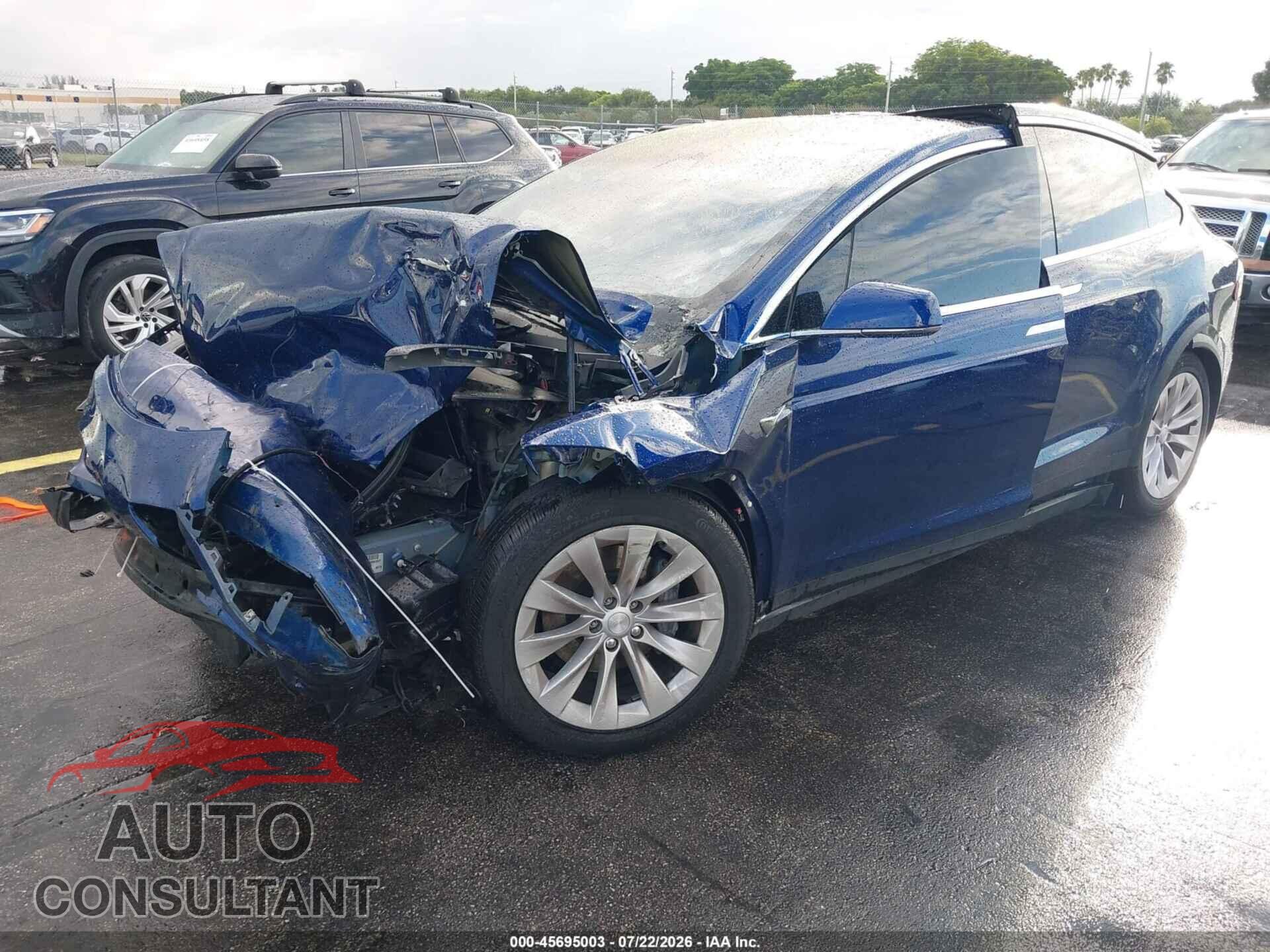 TESLA MODEL X 2018 - 5YJXCBE22JF089357