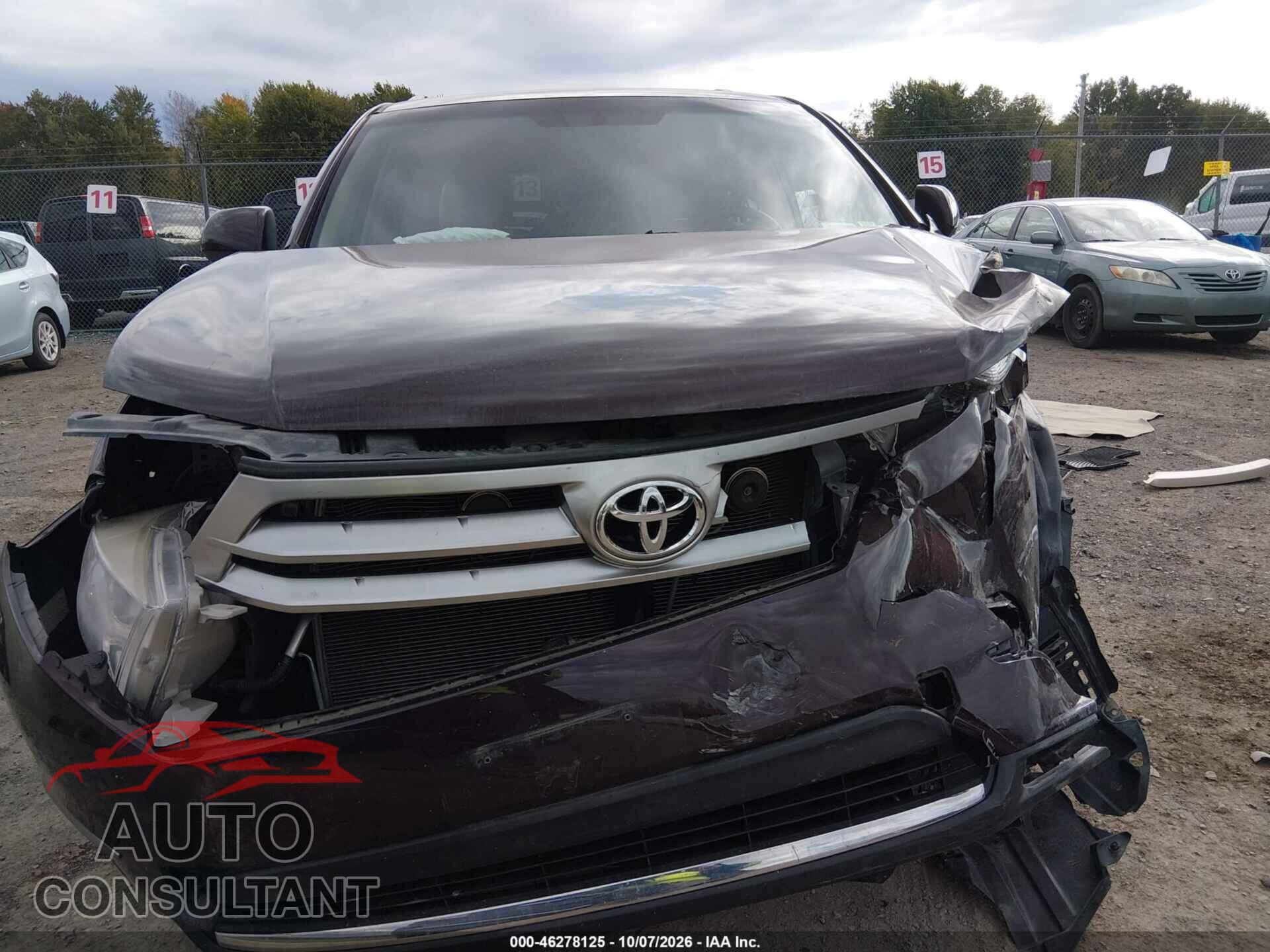 TOYOTA HIGHLANDER 2013 - 5TDBK3EH8DS276819