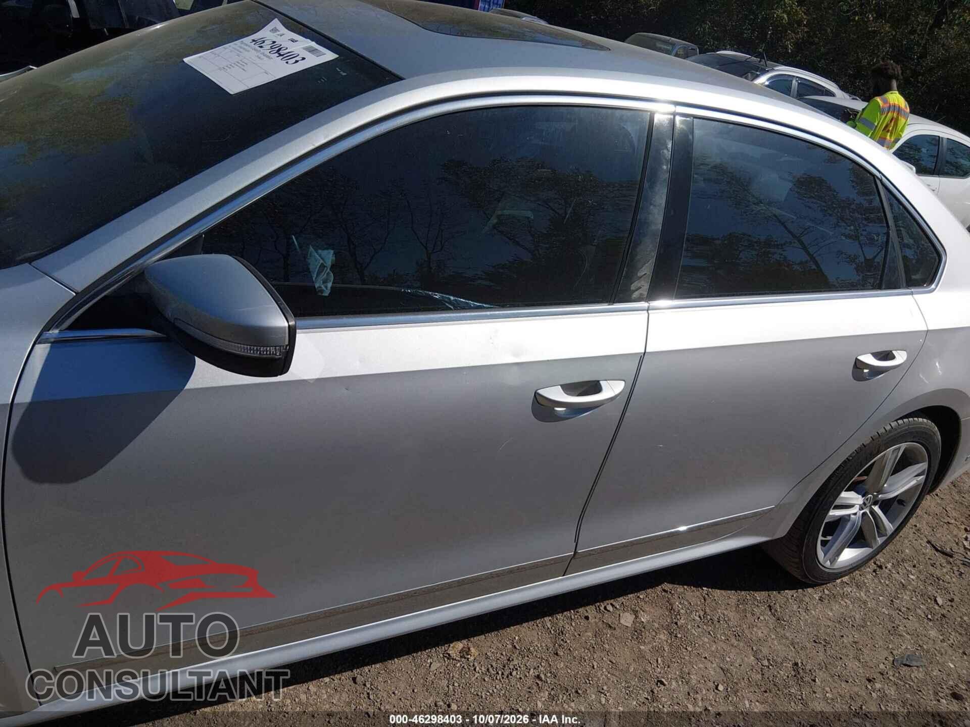 VOLKSWAGEN PASSAT 2014 - 1VWCN7A37EC056455