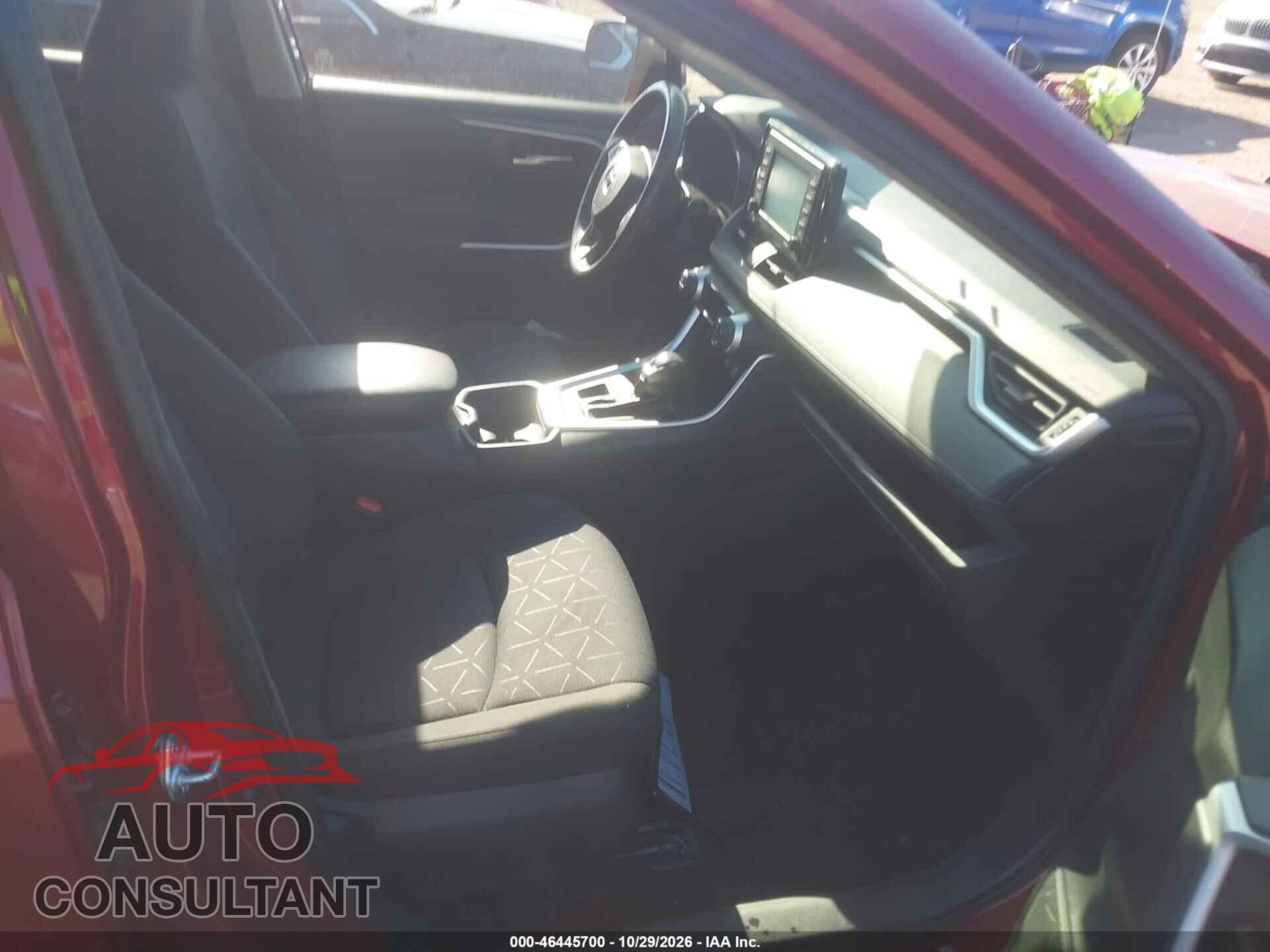 TOYOTA RAV4 2021 - JTMP1RFV3MD072361