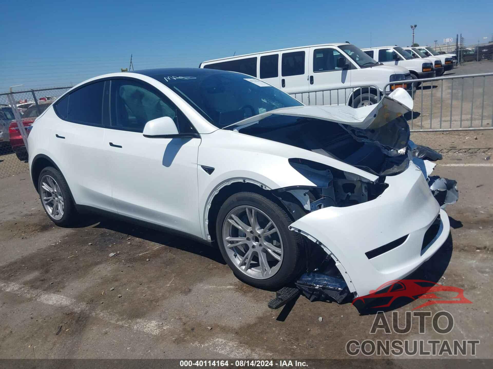 TESLA MODEL Y 2024 - 7SAYGDED5RF015600