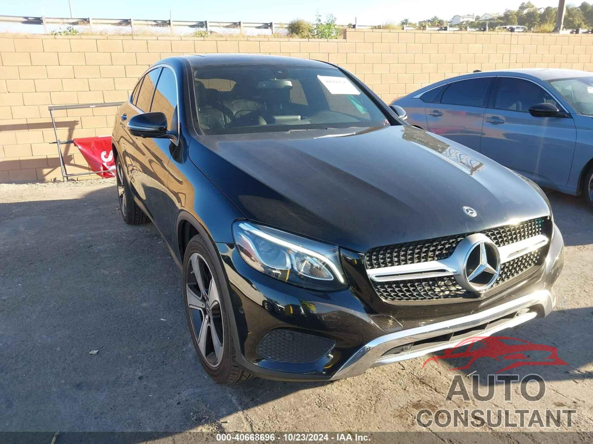 MERCEDES-BENZ GLC 300 COUPE 2018 - WDC0J4KB2JF302904