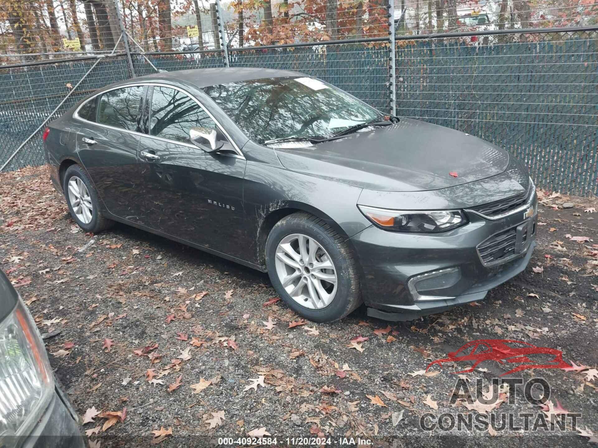 CHEVROLET MALIBU 2017 - 1G1ZE5ST2HF177700