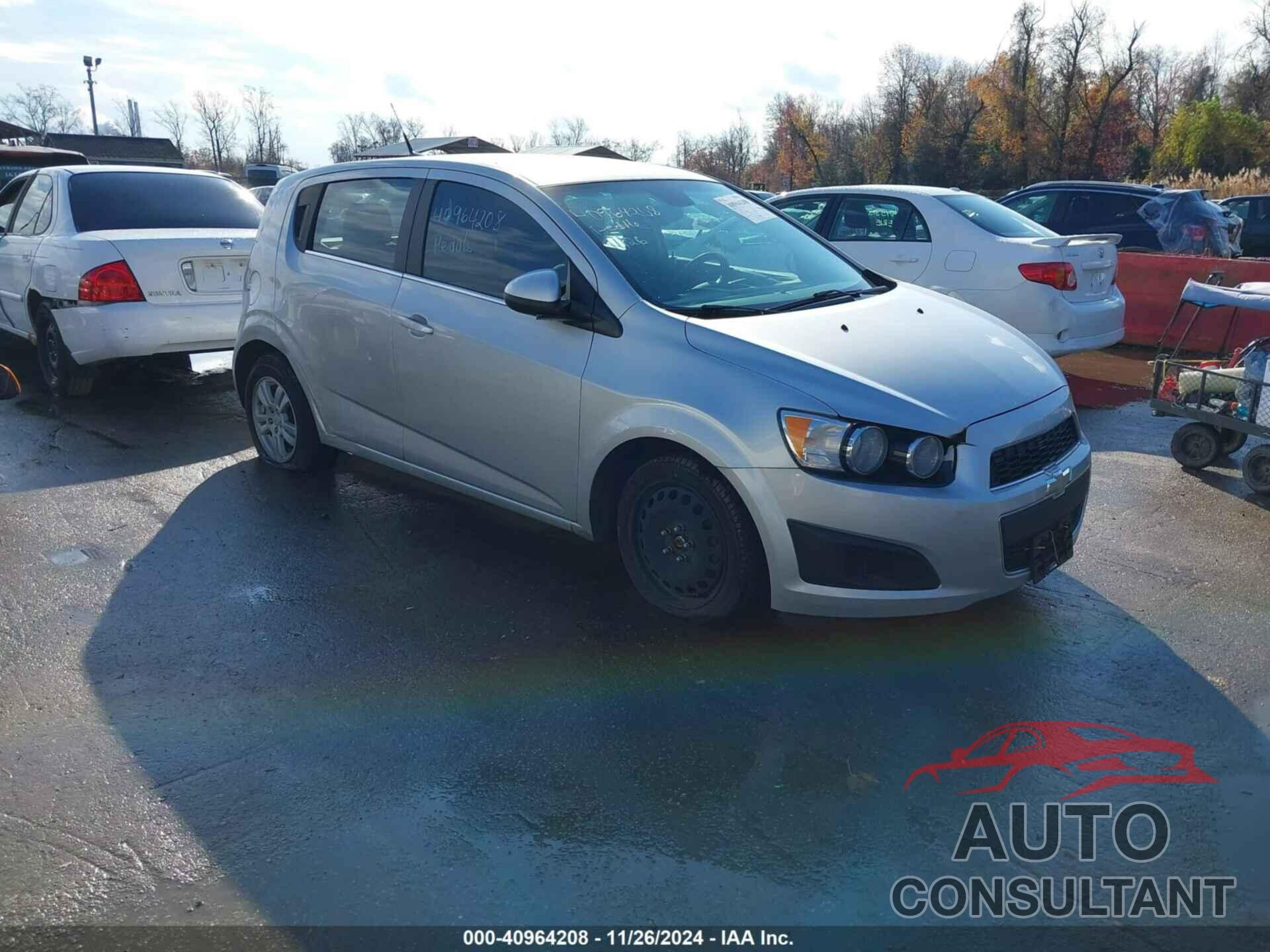 CHEVROLET SONIC 2012 - 1G1JC6SH0C4137205