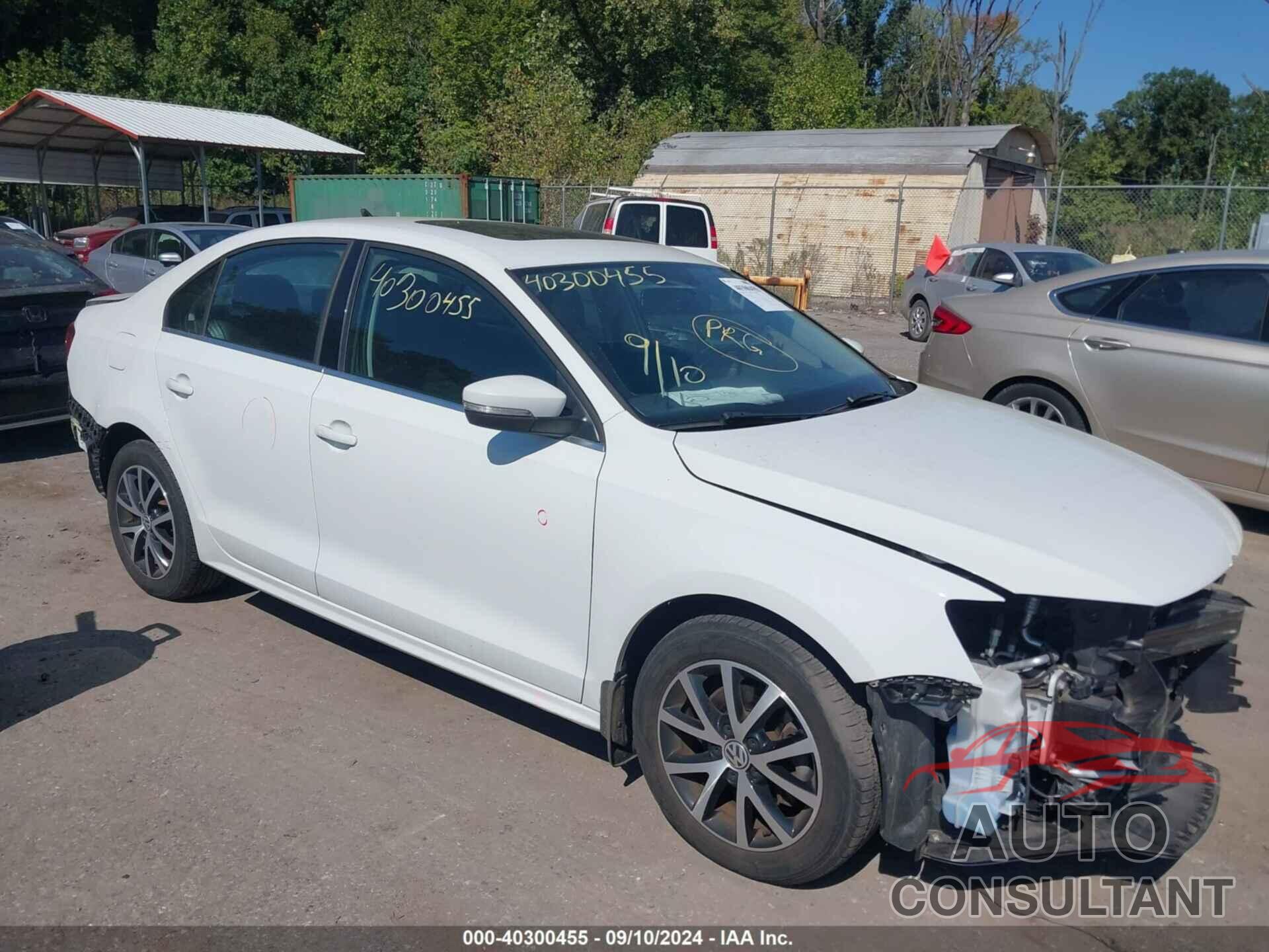 VOLKSWAGEN JETTA 2017 - 3VWDB7AJXHM230677