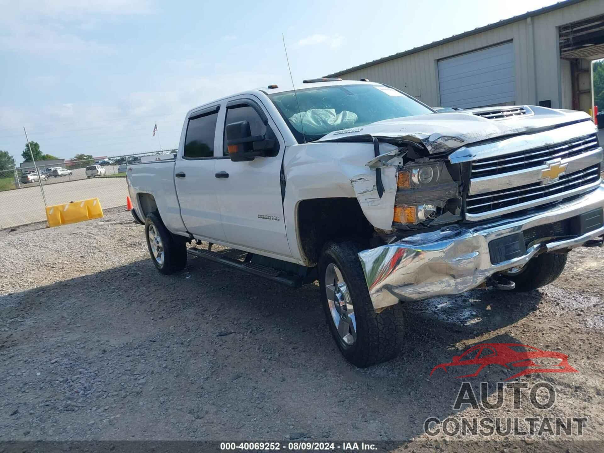 CHEVROLET SILVERADO 2500HD 2018 - 1GC1KUEY0JF204316