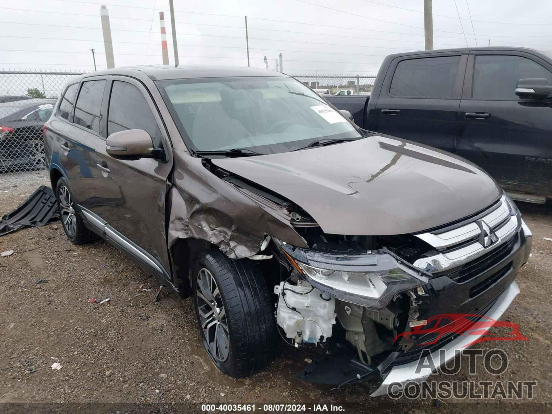MITSUBISHI OUTLANDER 2018 - JA4AD3A38JZ032978