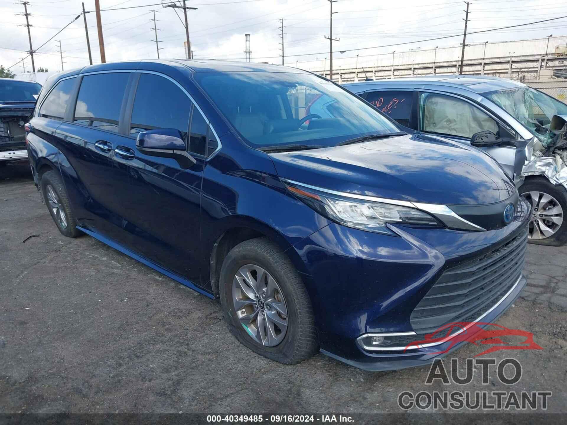 TOYOTA SIENNA 2022 - 5TDYRKEC2NS121155