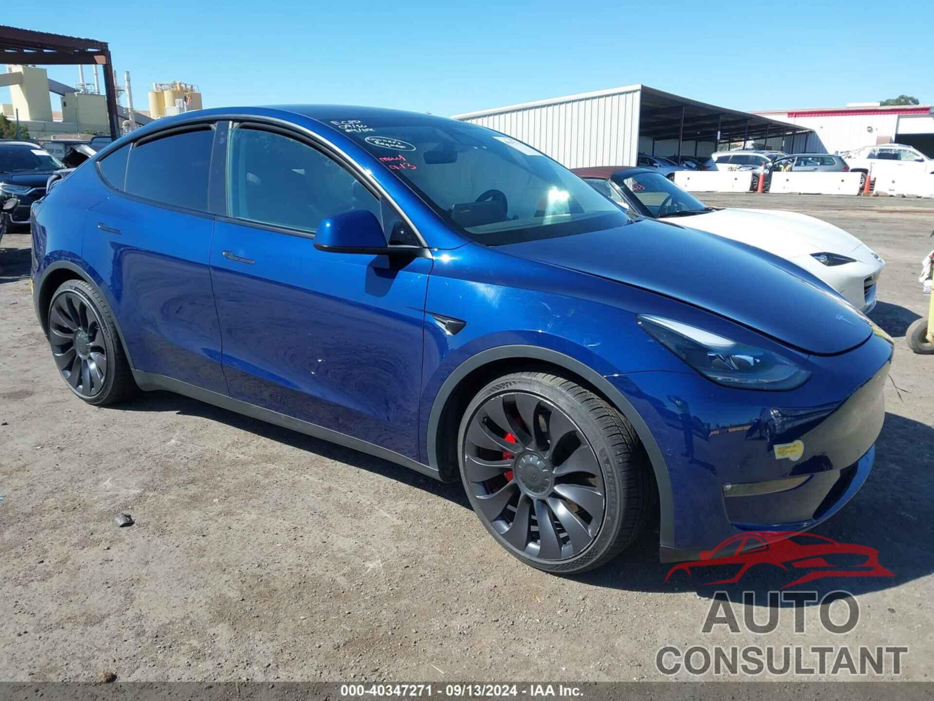 TESLA MODEL Y 2022 - 7SAYGDEF3NF349359