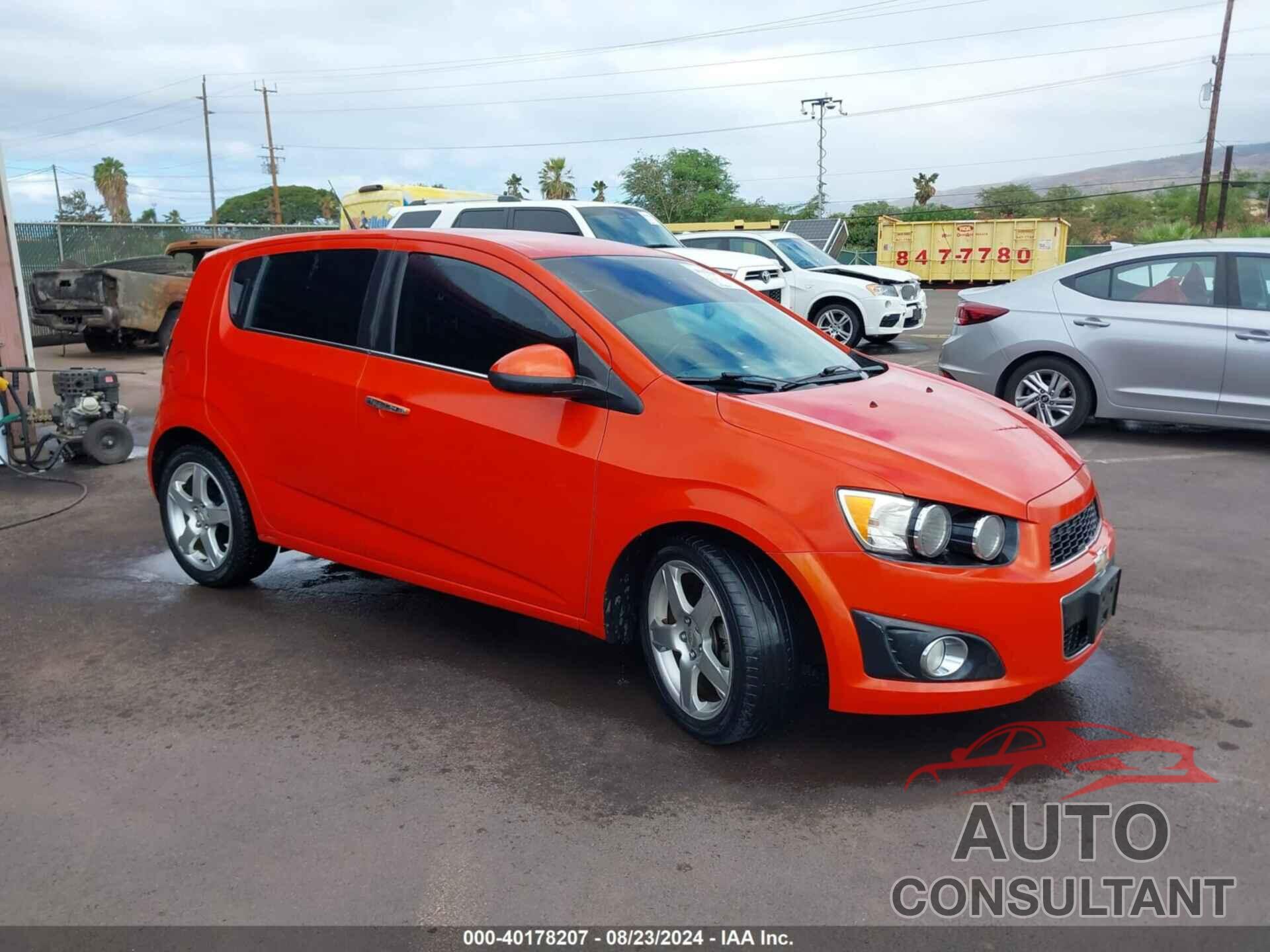 CHEVROLET SONIC 2013 - 1G1JE6SB3D4101497