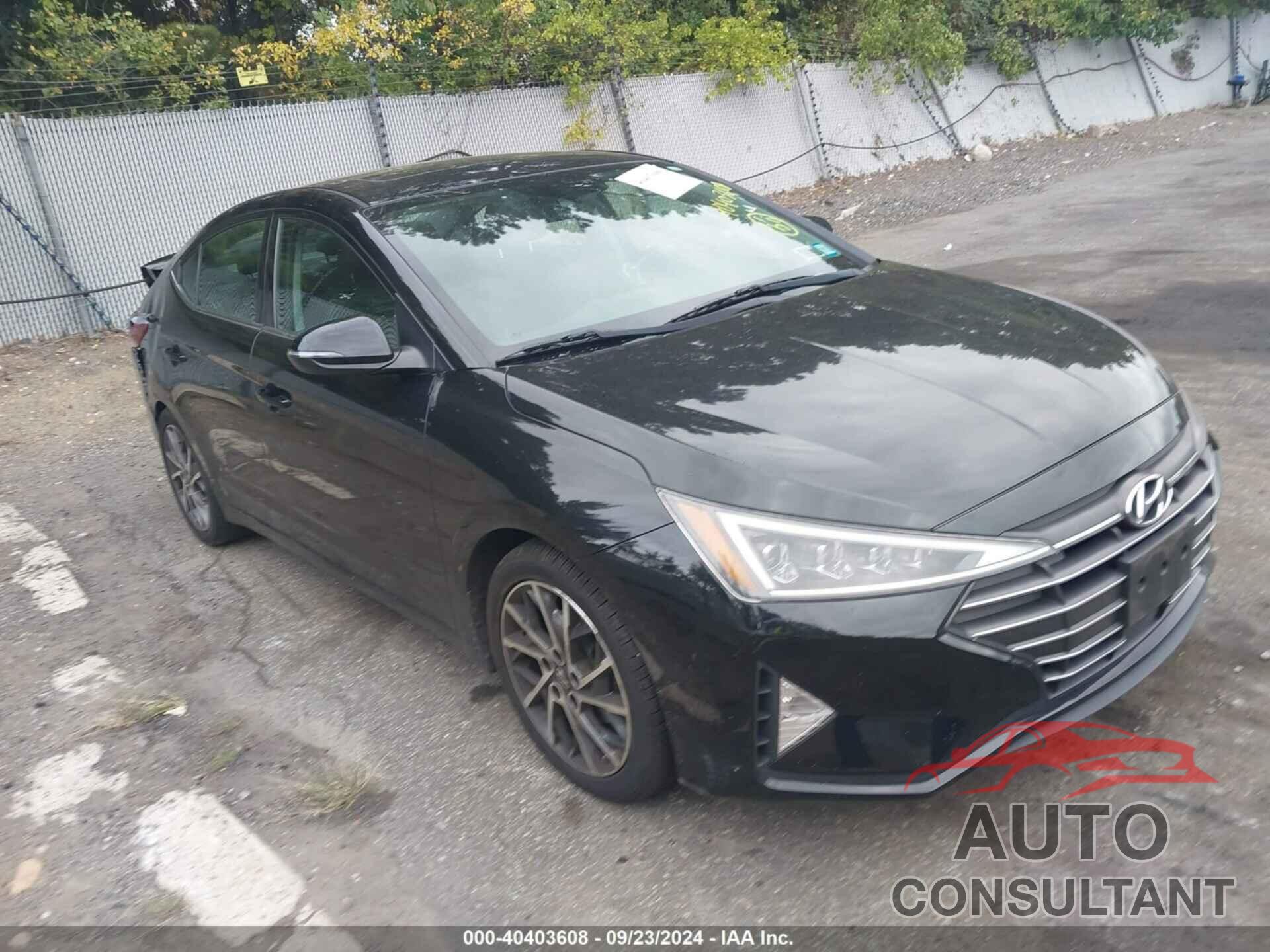 HYUNDAI ELANTRA 2019 - 5NPD84LF4KH409562