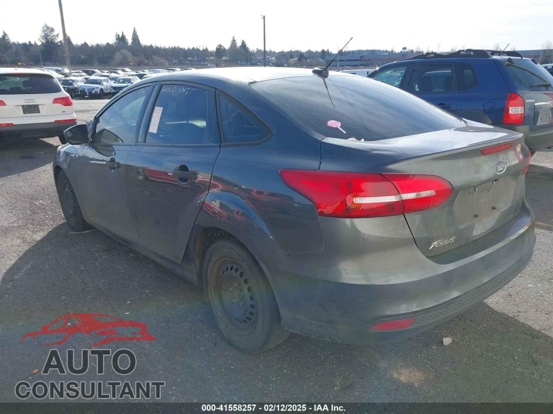 FORD FOCUS 2017 - 1FADP3E29HL303741