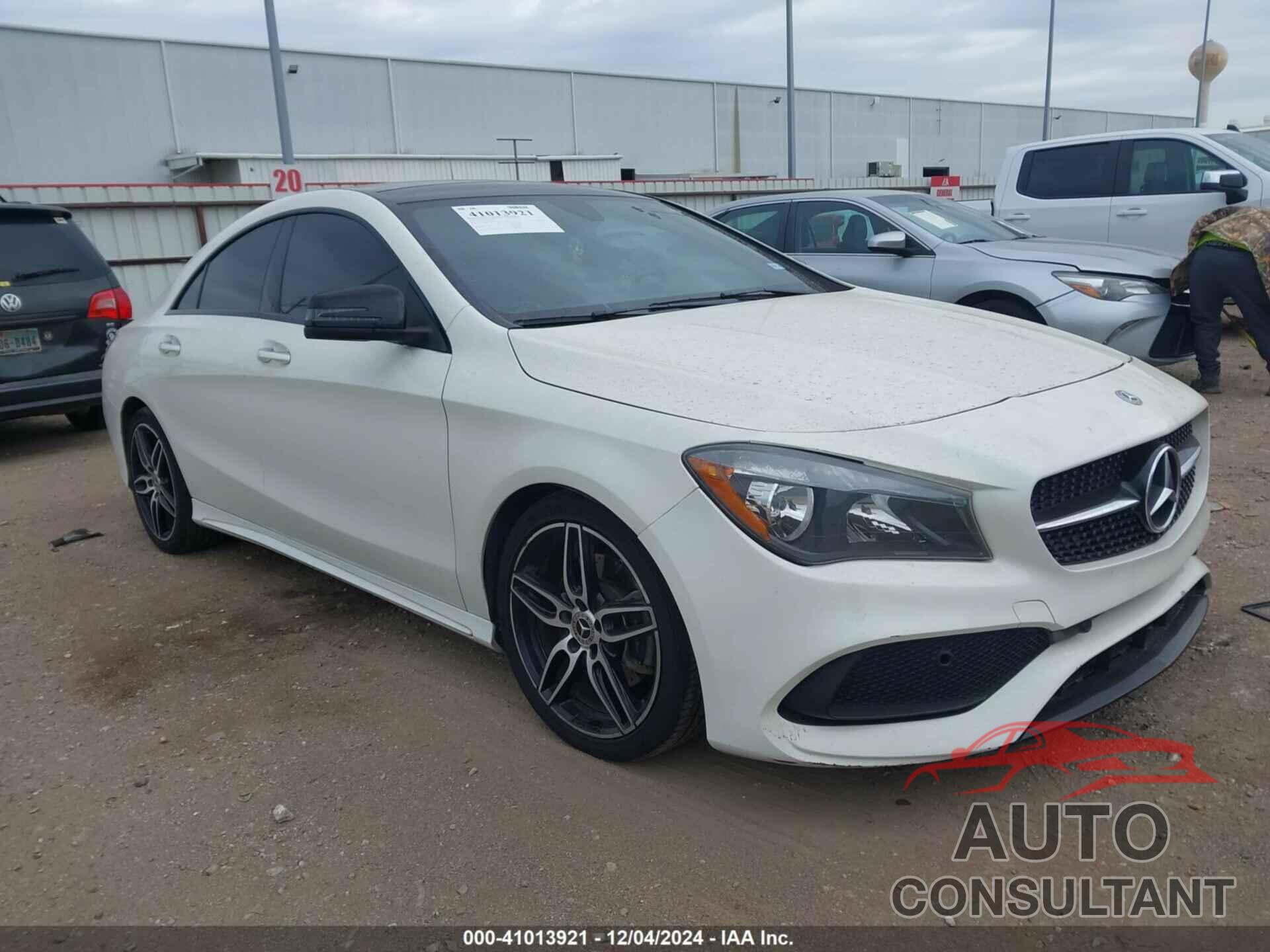 MERCEDES-BENZ CLA 250 2018 - WDDSJ4EB4JN586347