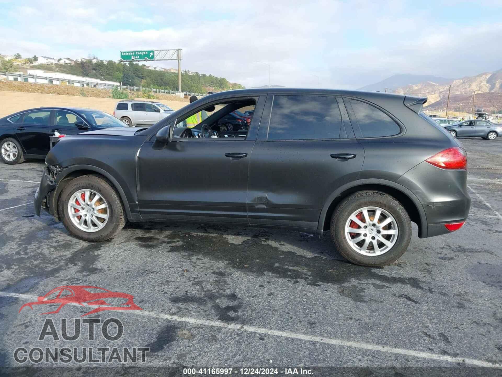 PORSCHE CAYENNE 2012 - WP1AA2A2XCLA02420