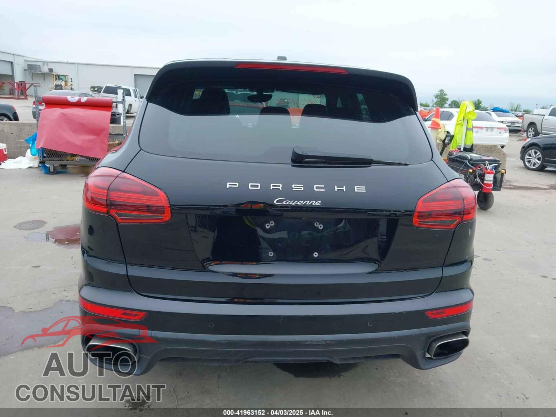 PORSCHE CAYENNE 2016 - WP1AA2A29GLA00762