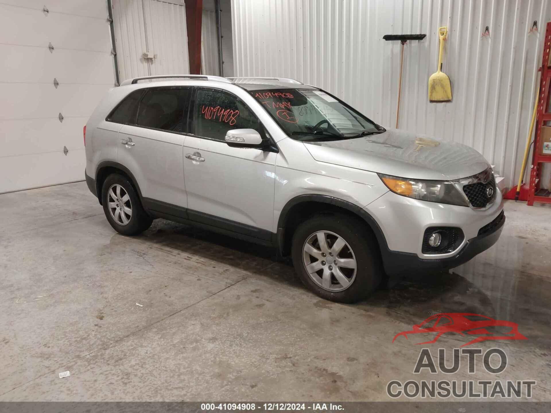 KIA SORENTO 2012 - 5XYKT3A65CG235397
