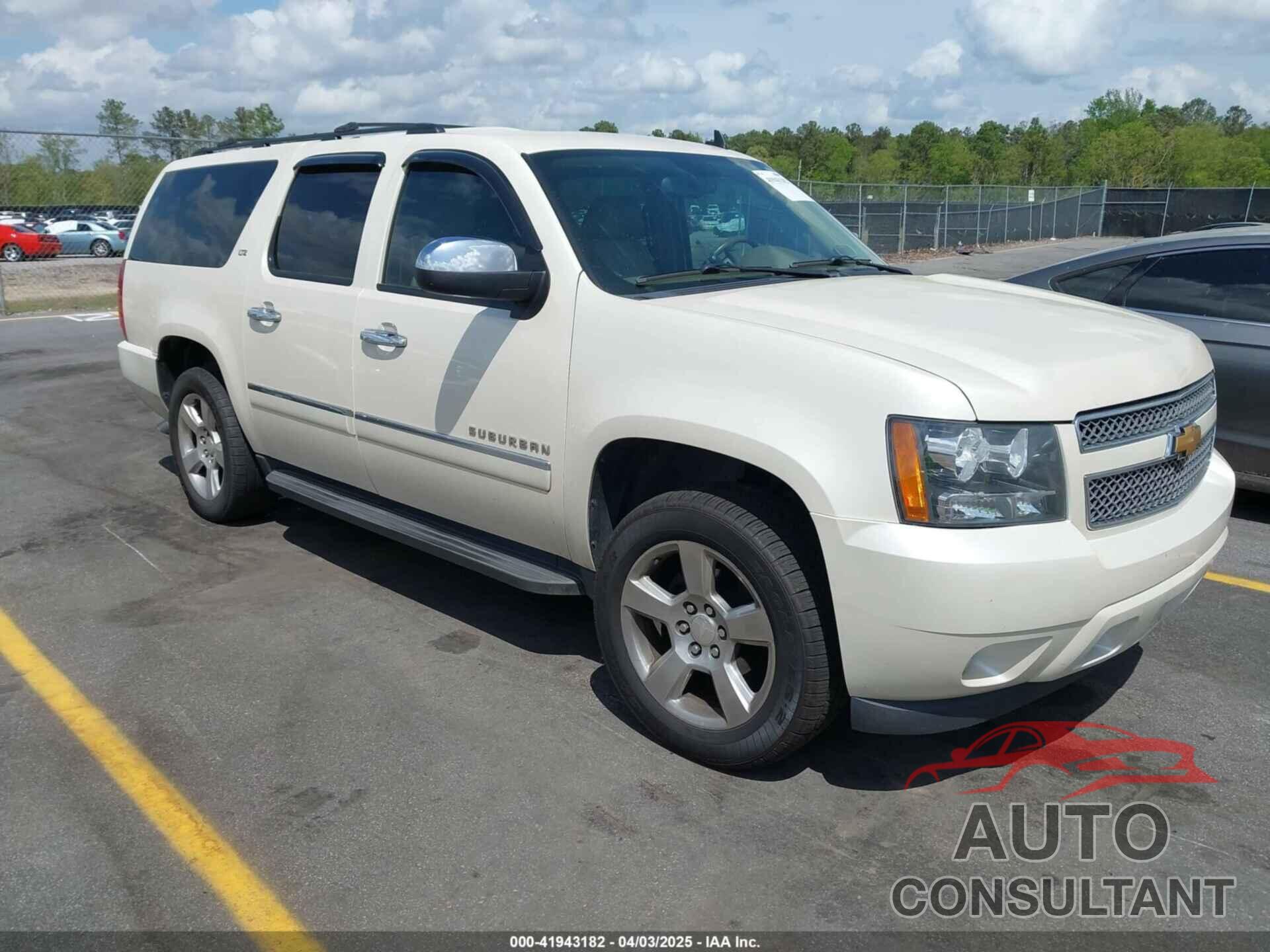 CHEVROLET SUBURBAN 1500 2013 - 1GNSKKE73DR122462