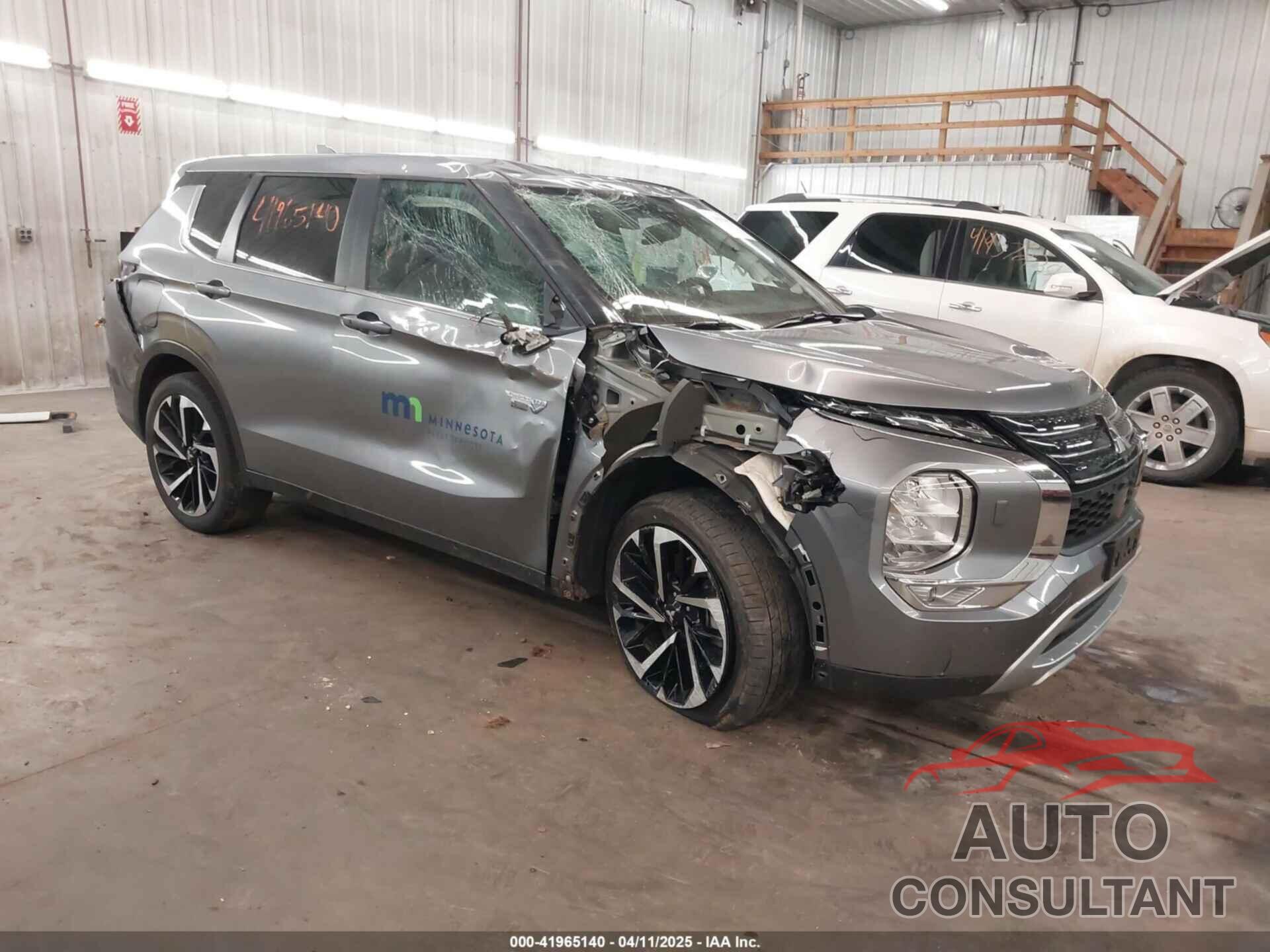 MITSUBISHI OUTLANDER PHEV 2024 - JA4T5VA94RZ047432