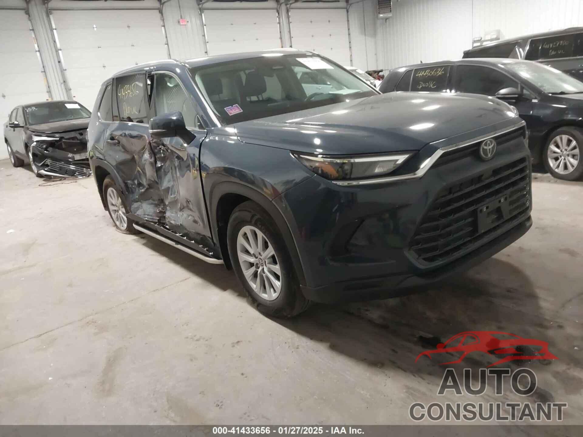 TOYOTA GRAND HIGHLANDER 2024 - 5TDAAAB5XRS009413