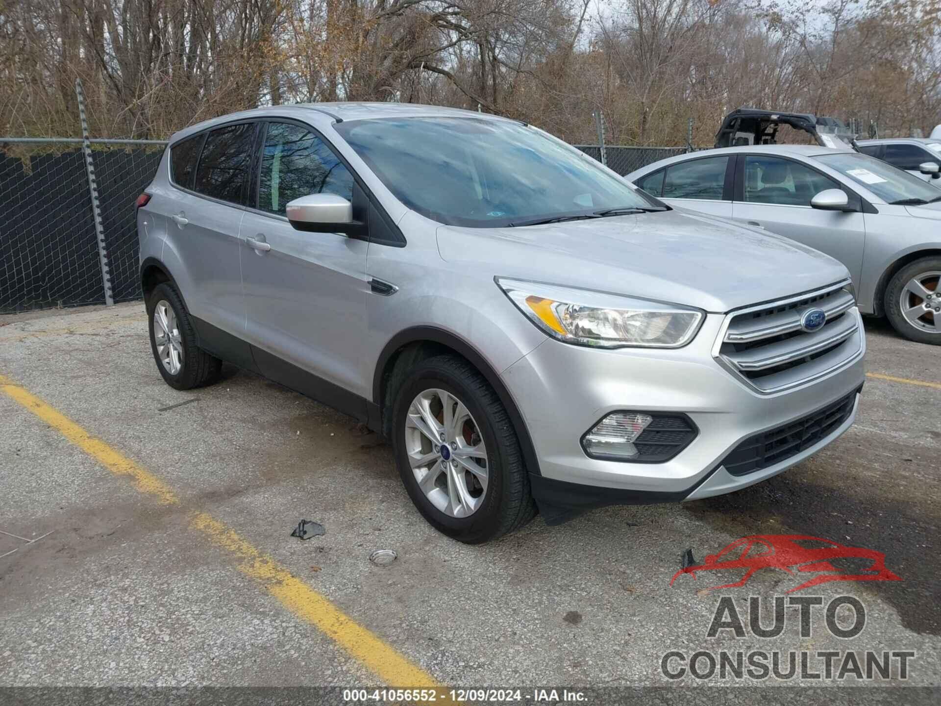 FORD ESCAPE 2017 - 1FMCU9G99HUD45599