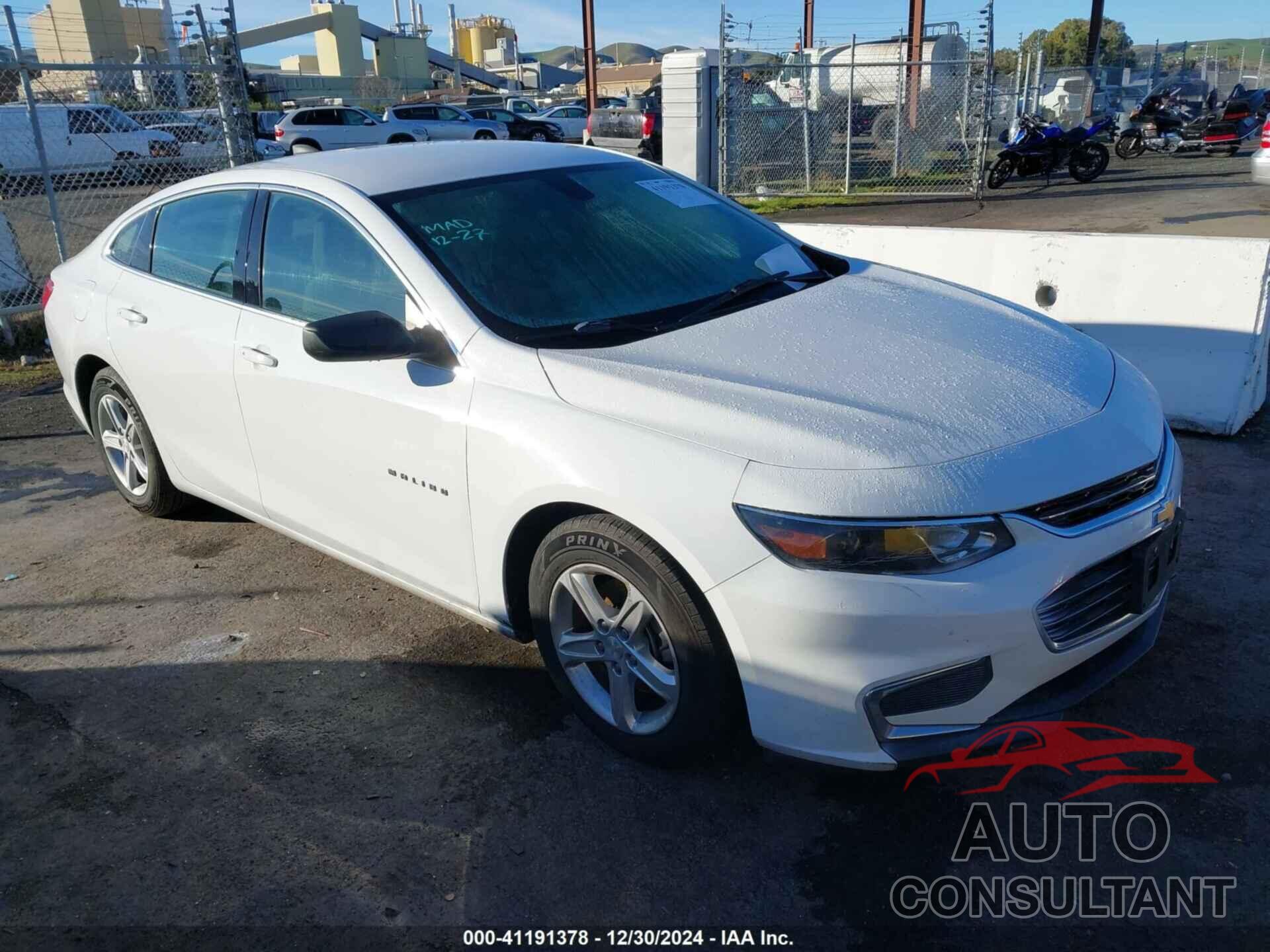 CHEVROLET MALIBU 2018 - 1G1ZB5ST8JF293093