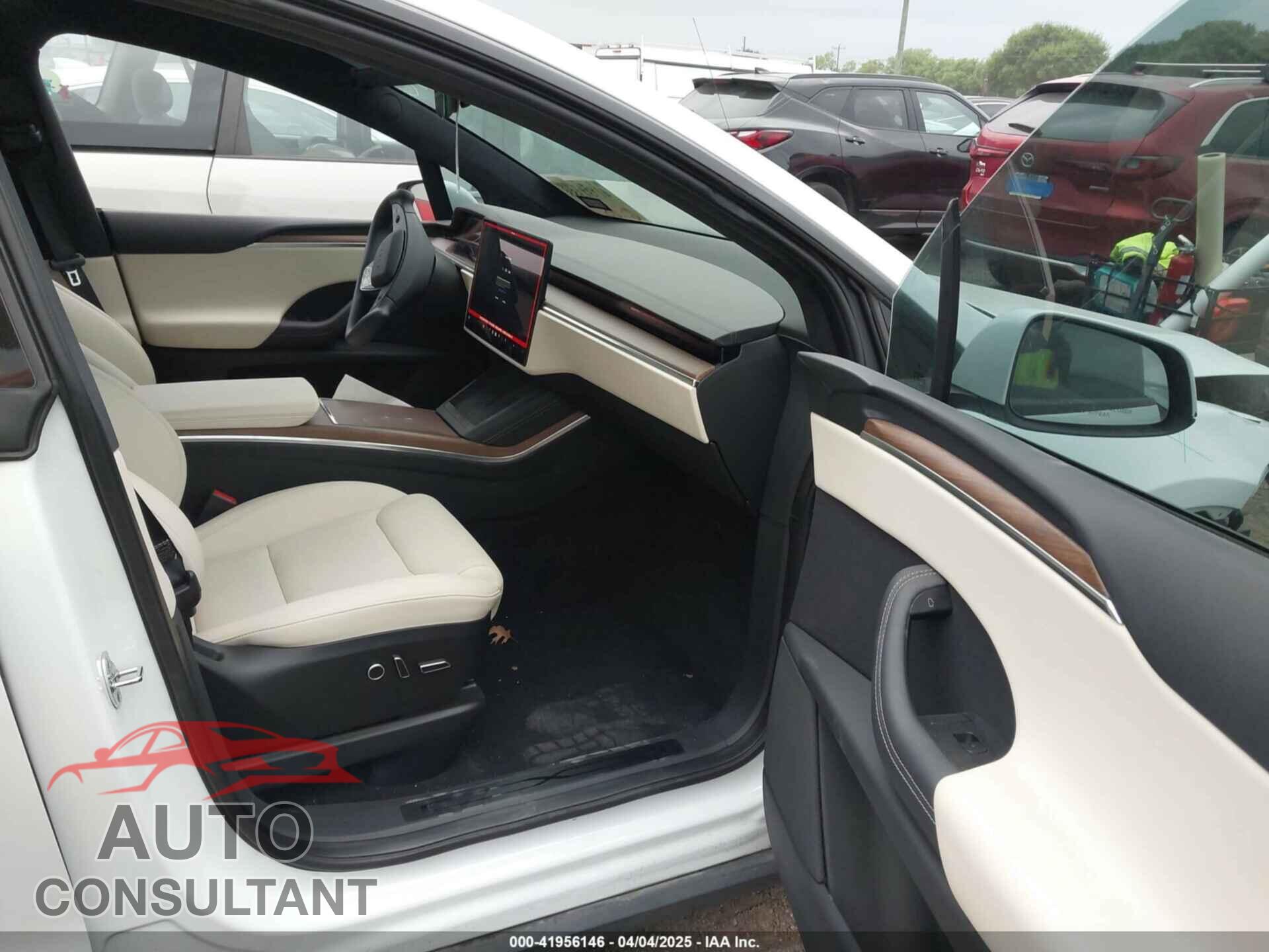 TESLA MODEL X 2023 - 7SAXCDE5XPF381341