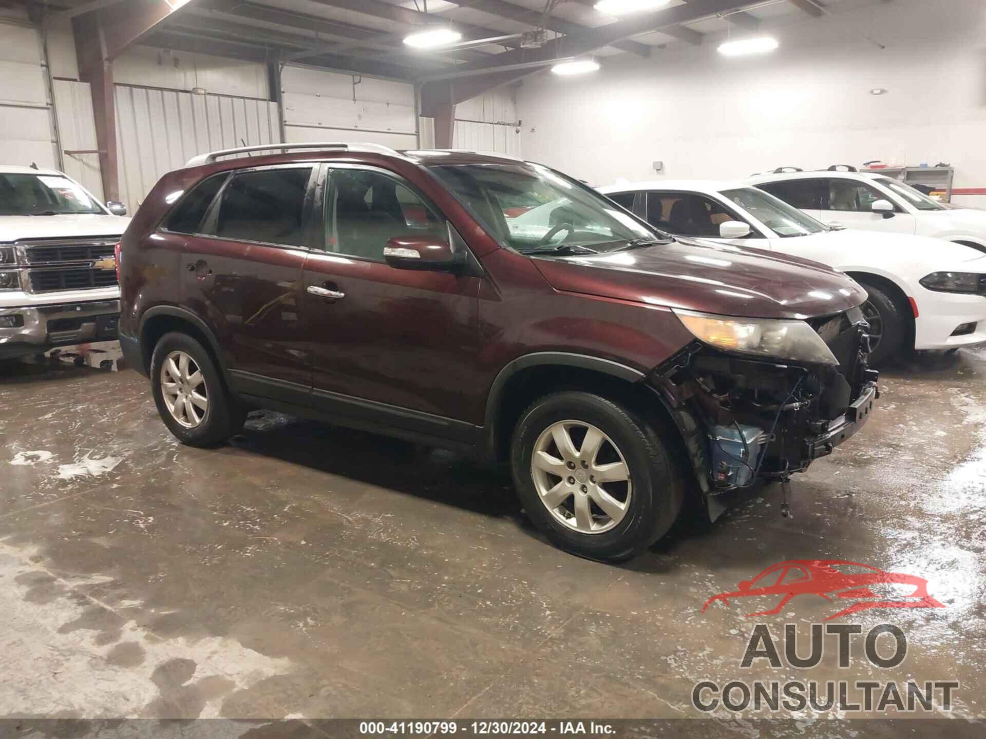 KIA SORENTO 2011 - 5XYKT4A14BG116815